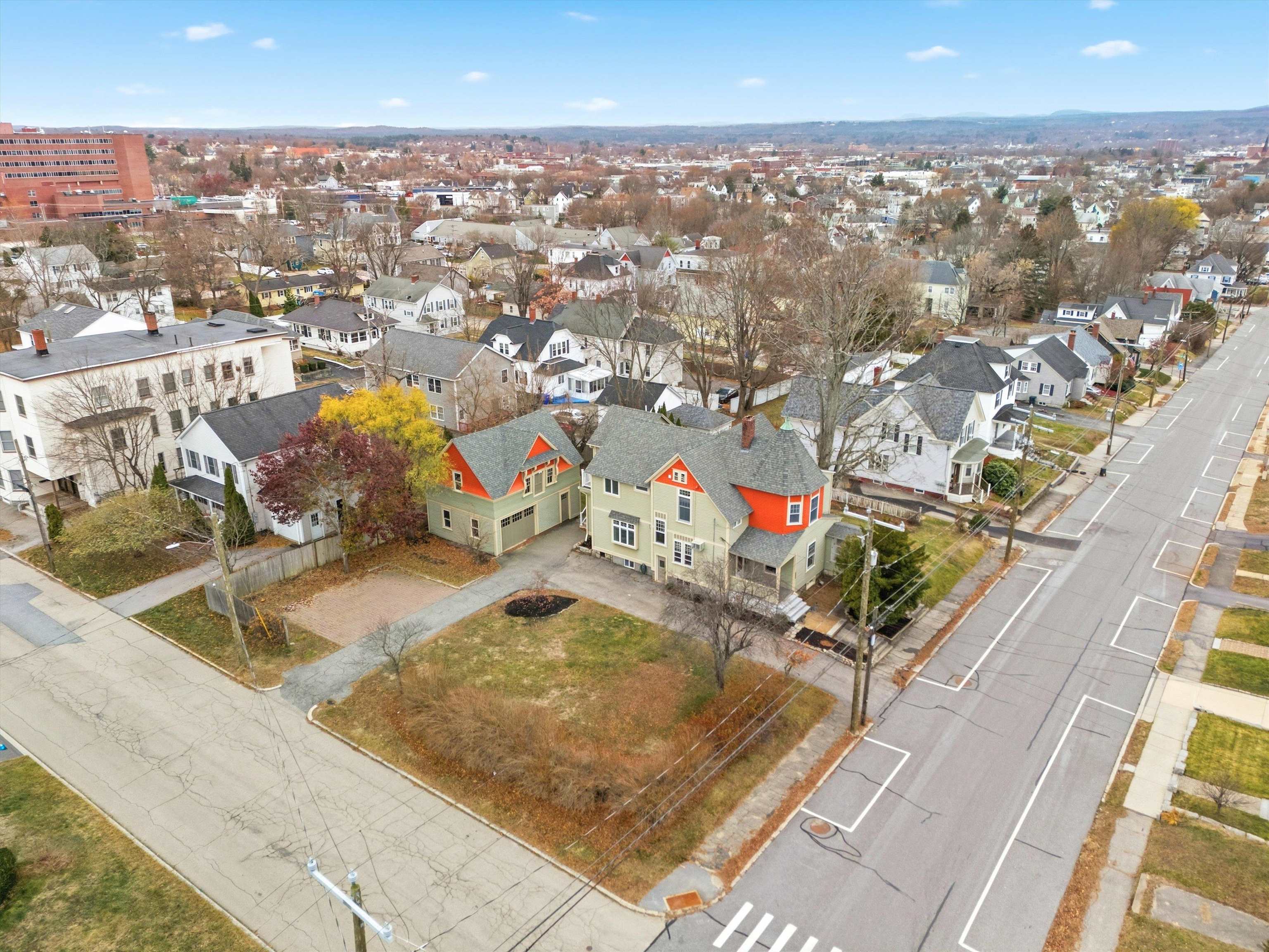 631 Lake Ave, Manchester, NH 03103