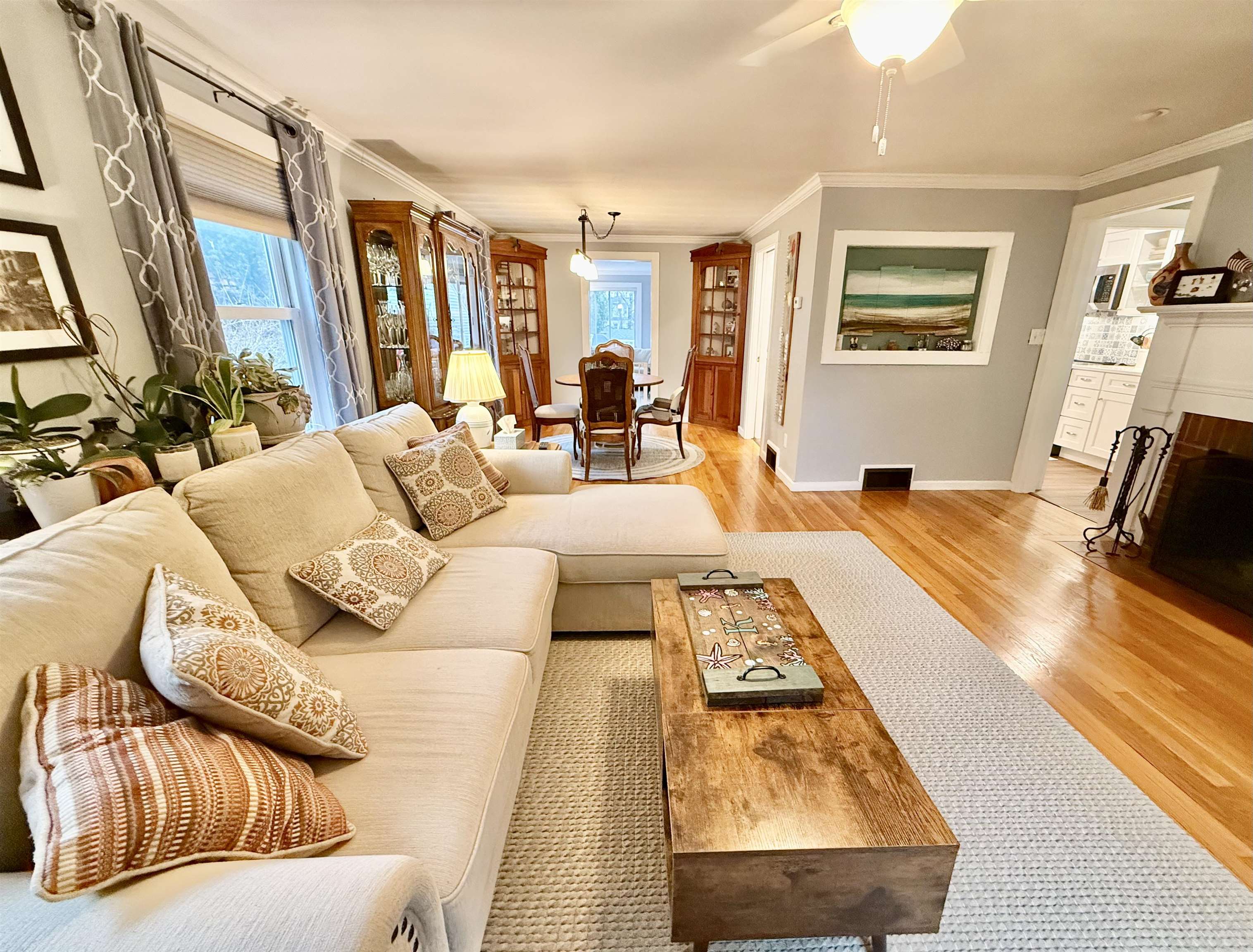 78 Dearborn Ave, Hampton, NH 03842