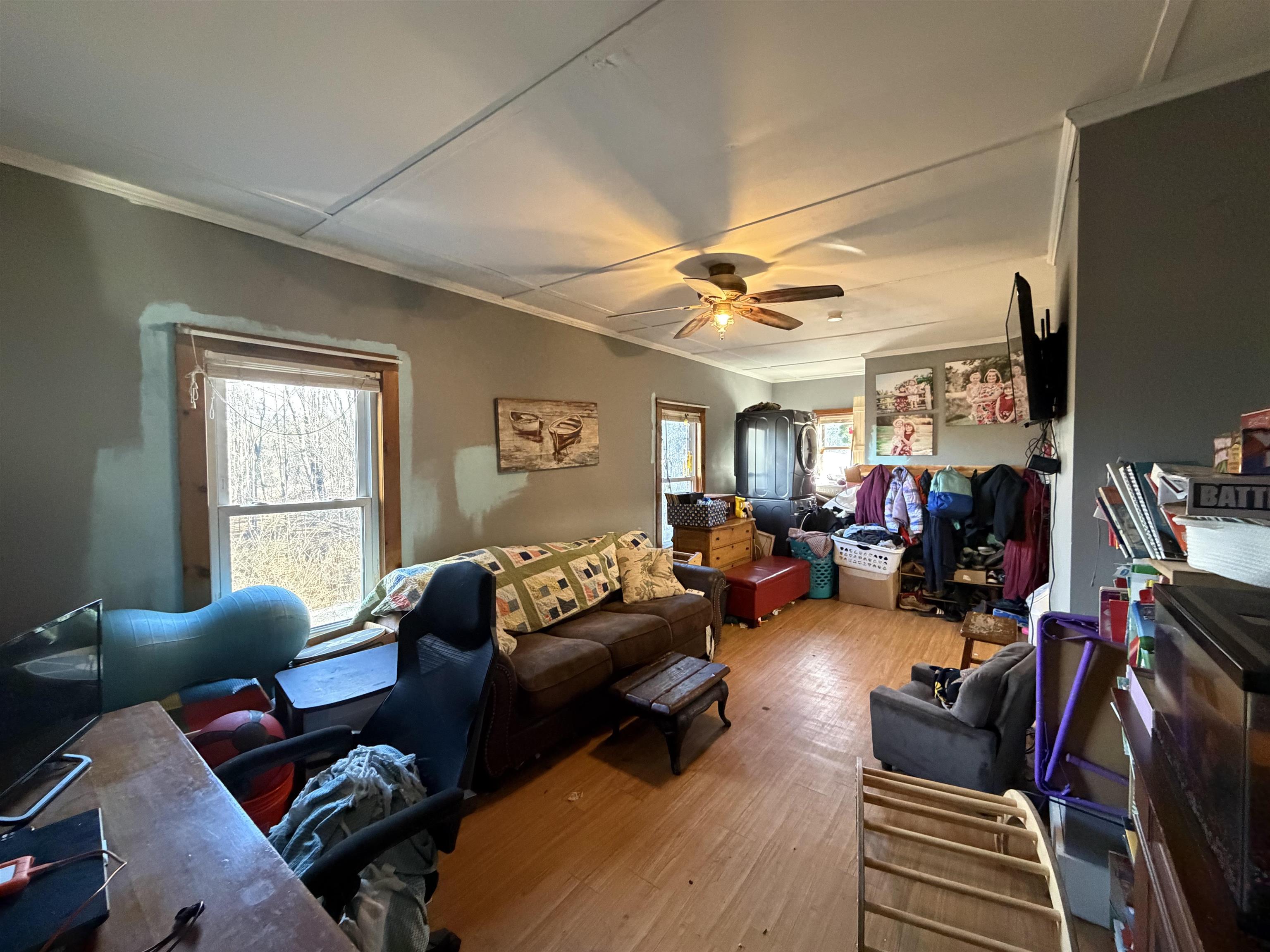 17 Pappas Rd, Claremont, NH 03743