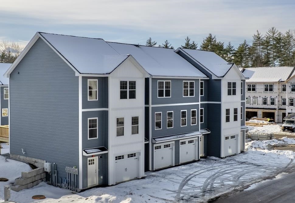 MLS 5070889: 8A The Crossings at Village Center Center, Barrington NH