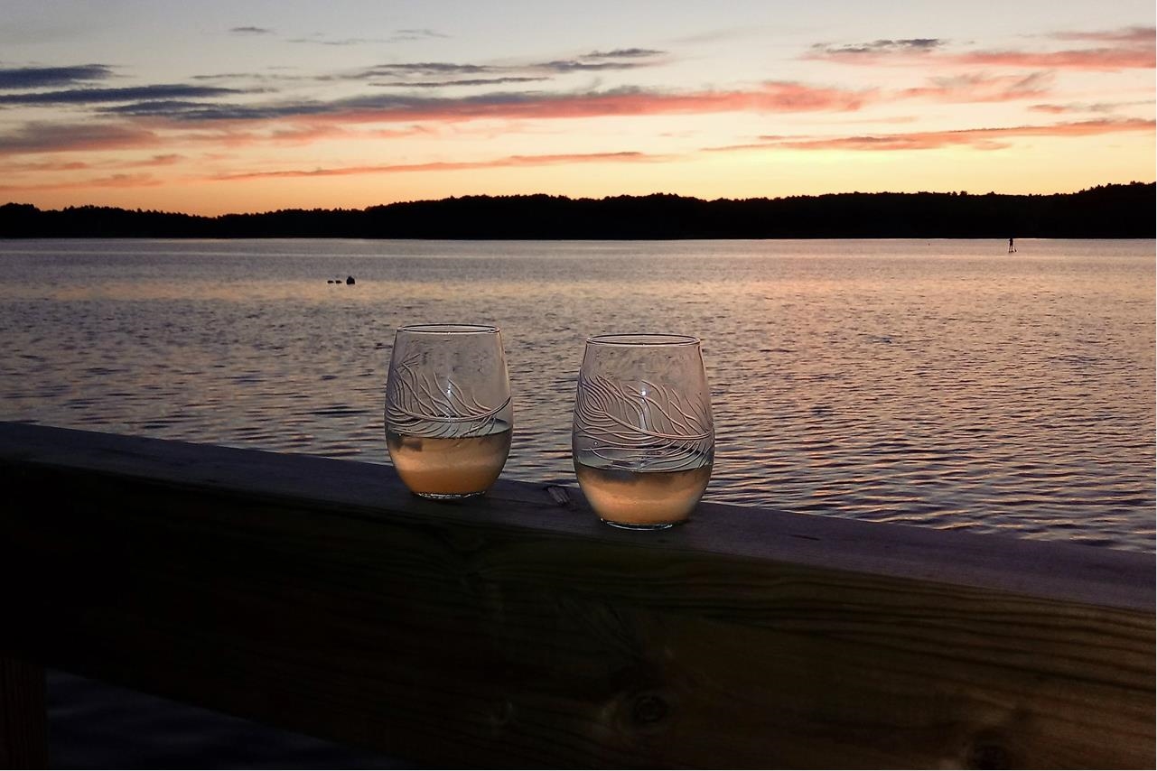 41 Clearwater Dr, Dover, NH 03820