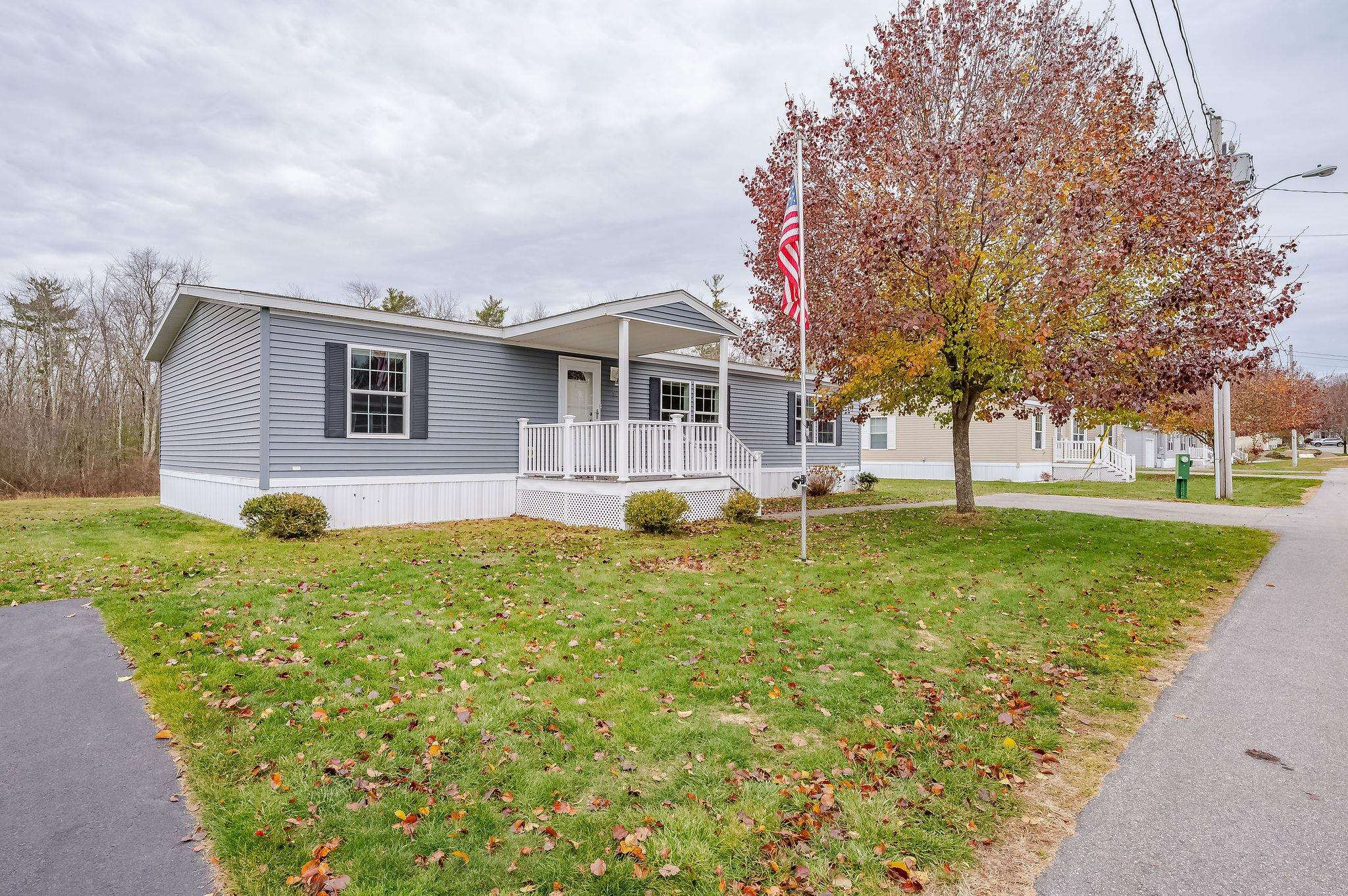 MLS 5070914: 16 Edmund Meadow Lane, Hampstead NH