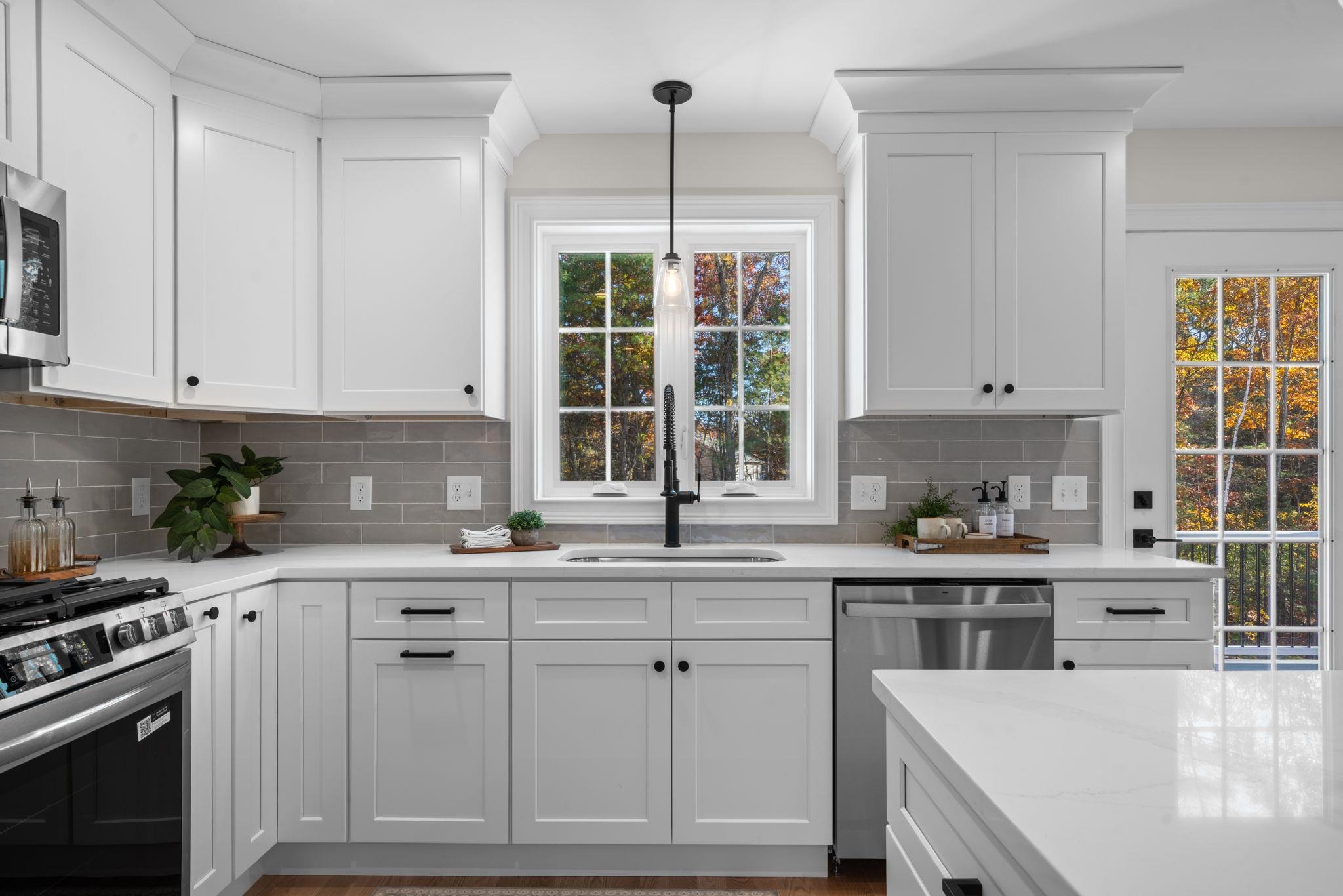 14 C Mohawk Dr, Londonderry, NH 03053