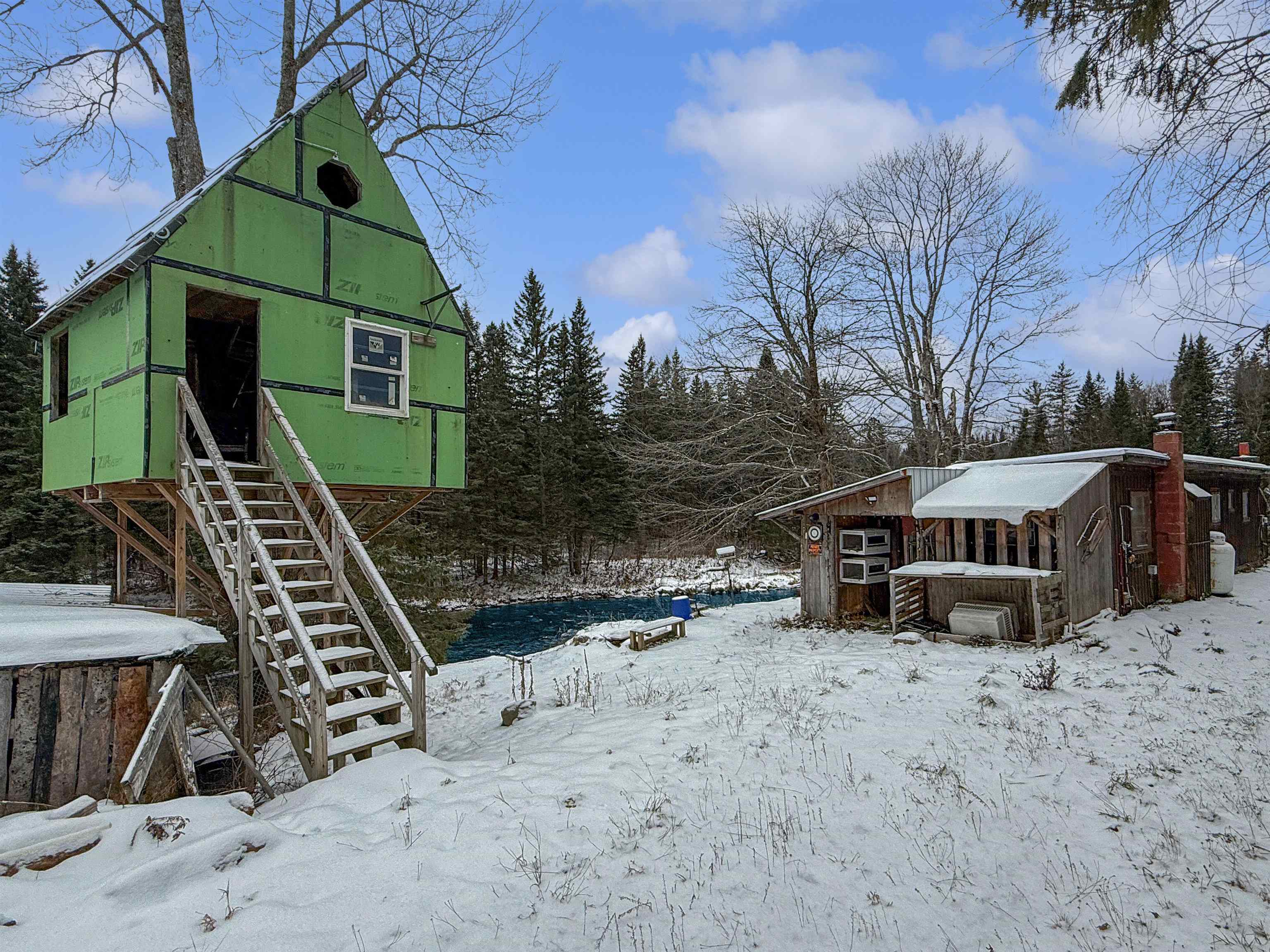 1298 South Main St, Pittsburg, NH 03592