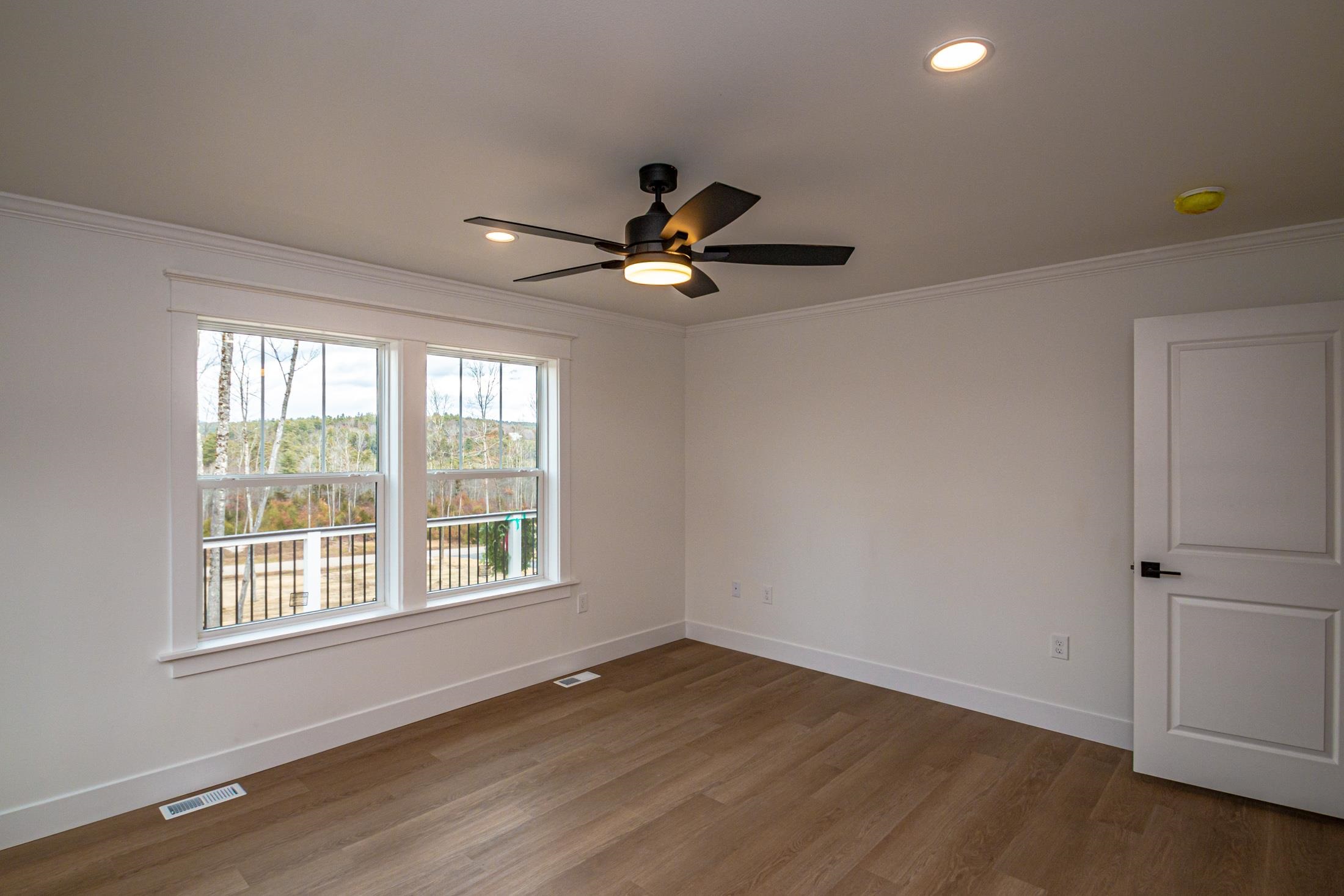 Main Ensuite Bedroom