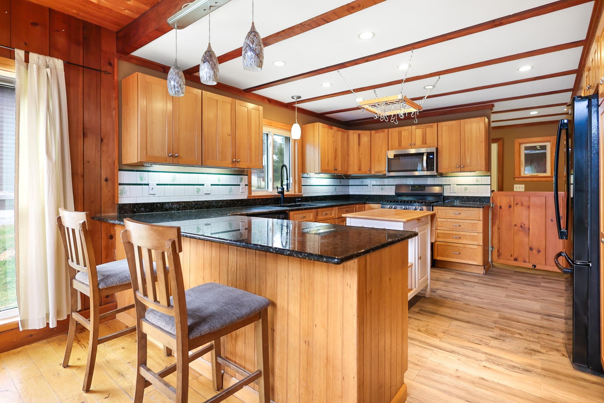 100 Cram Rd, Sanbornton, NH 03269