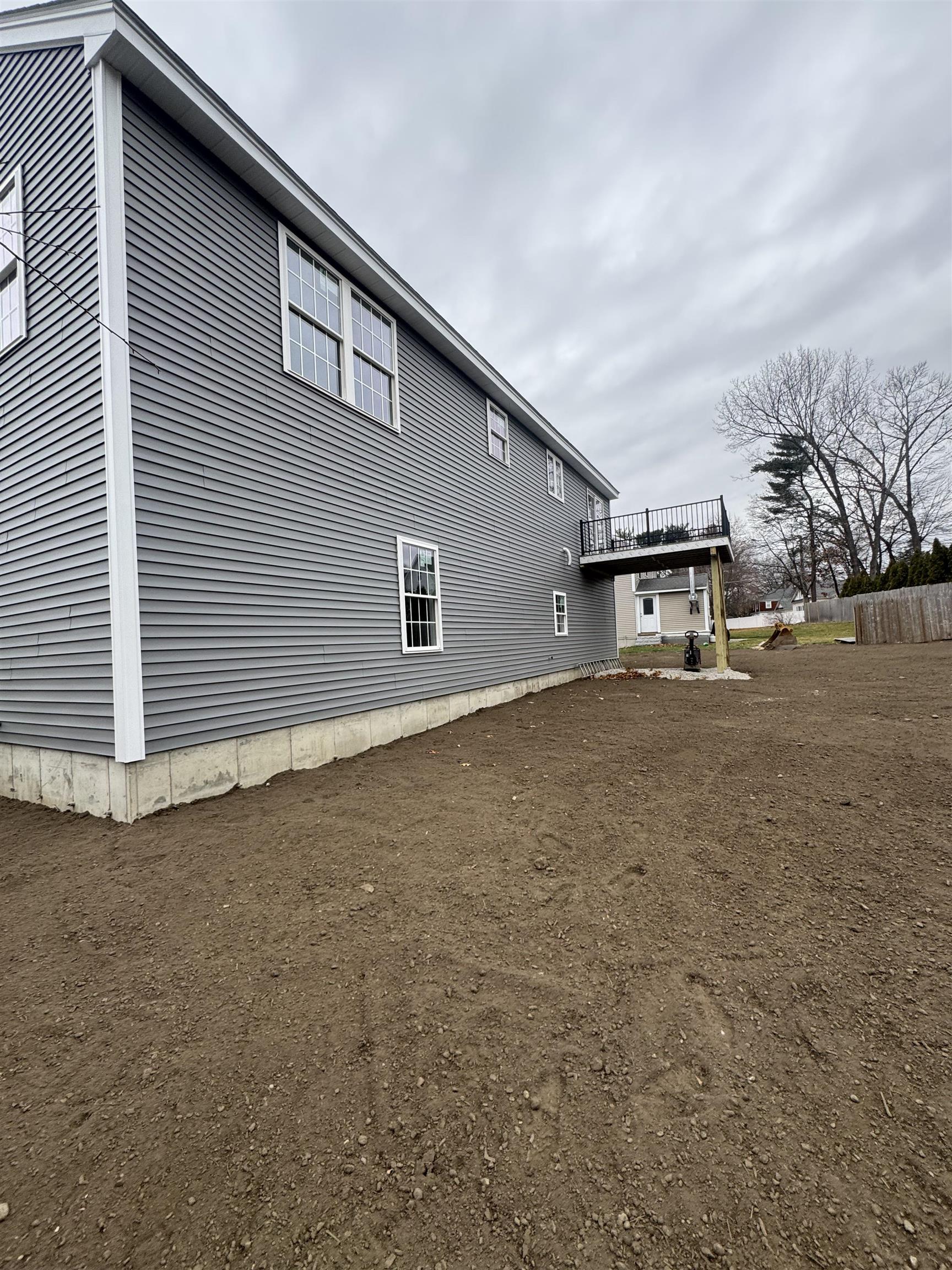 6 Hayden St, Nashua, NH 03060