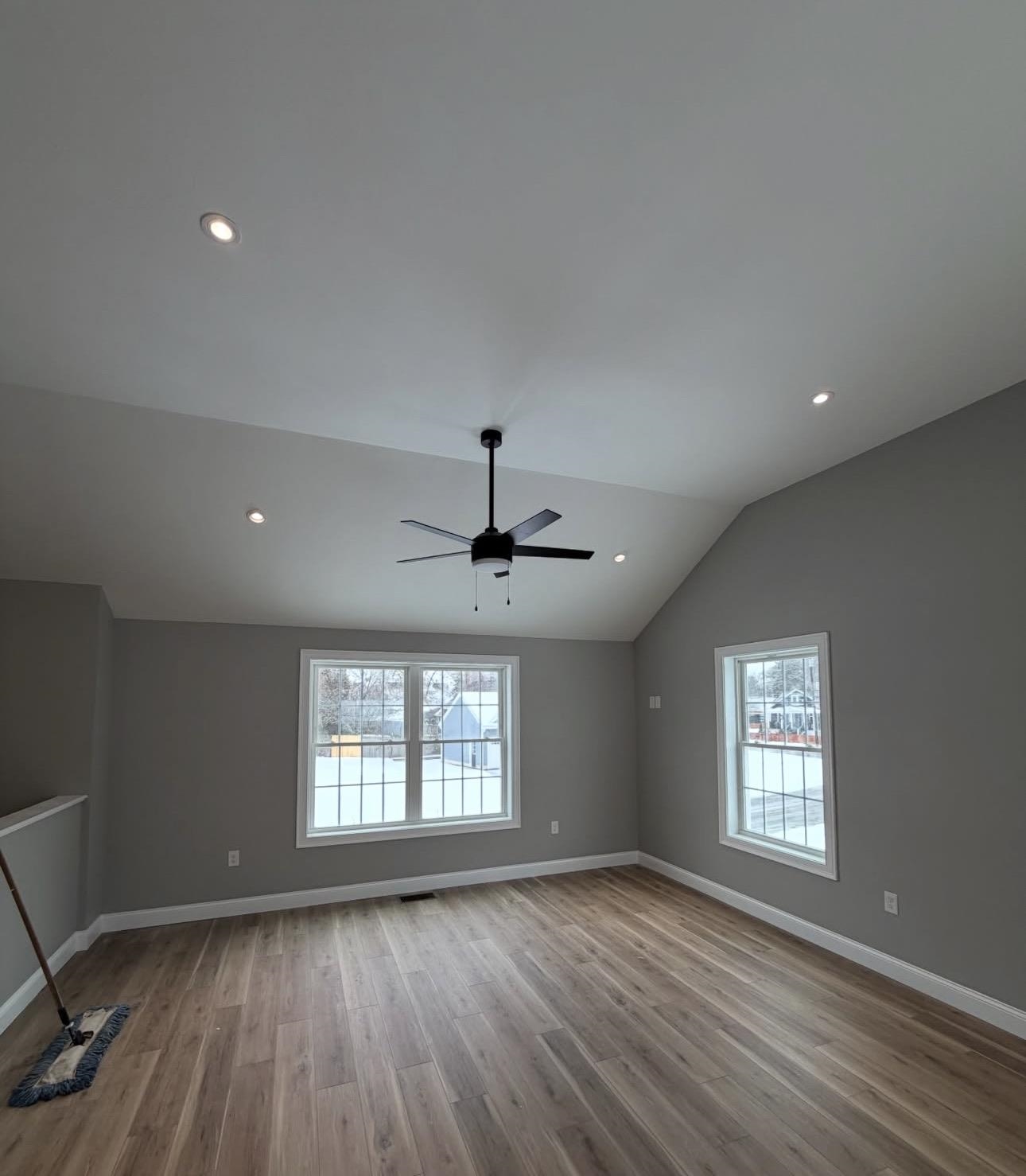 6 Hayden St, Nashua, NH 03060