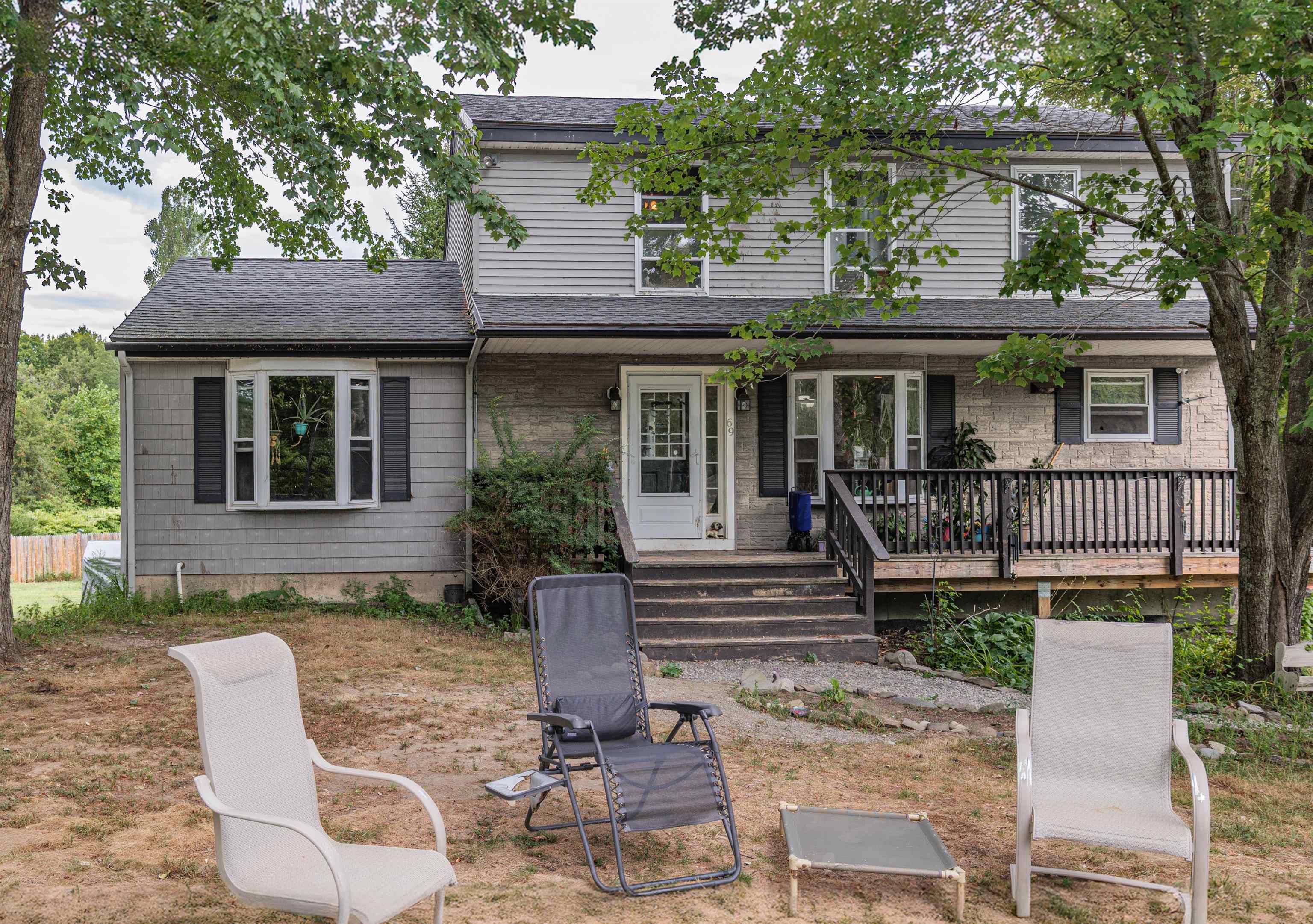 69 Long Hill Rd, Raymond, NH 03077