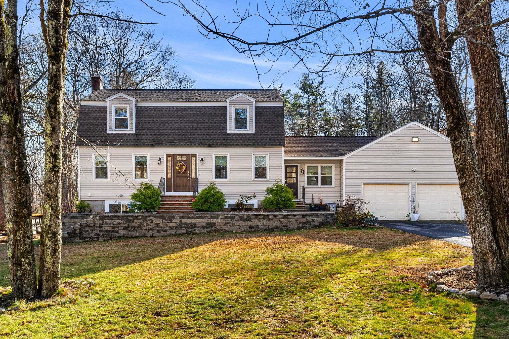 50 Bartley Hill Rd, Londonderry, NH 03053