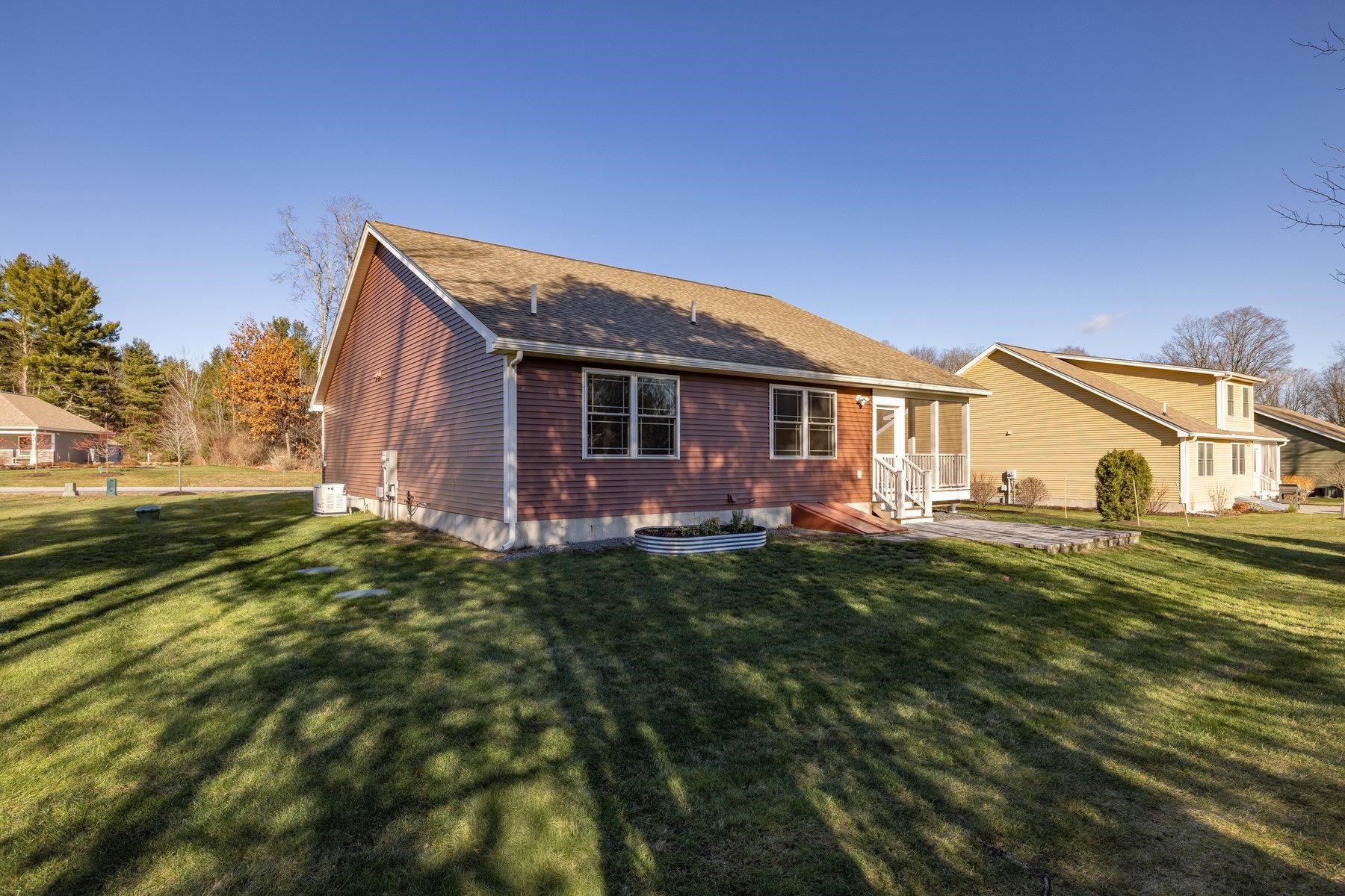 3 Wilson Way, Brentwood, NH 03833
