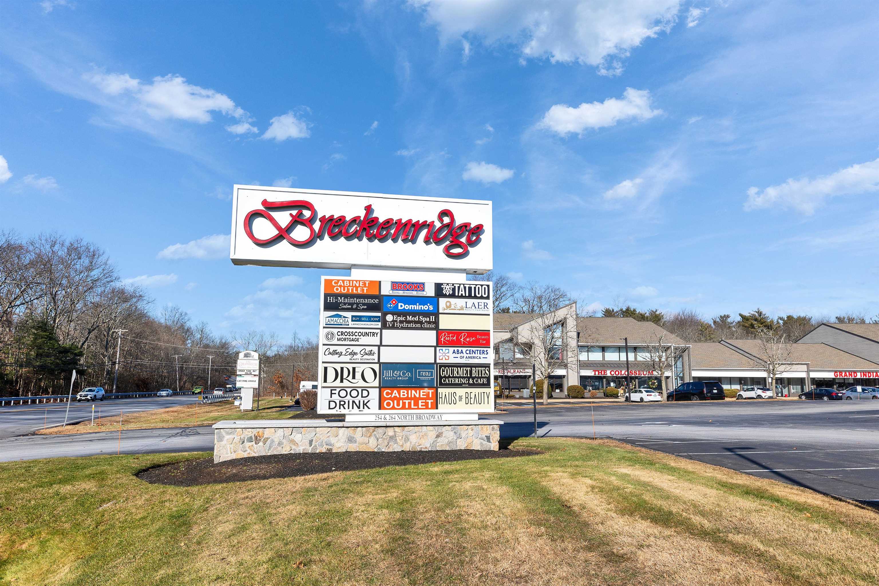 254 N Broadway Way, Salem, NH 03079