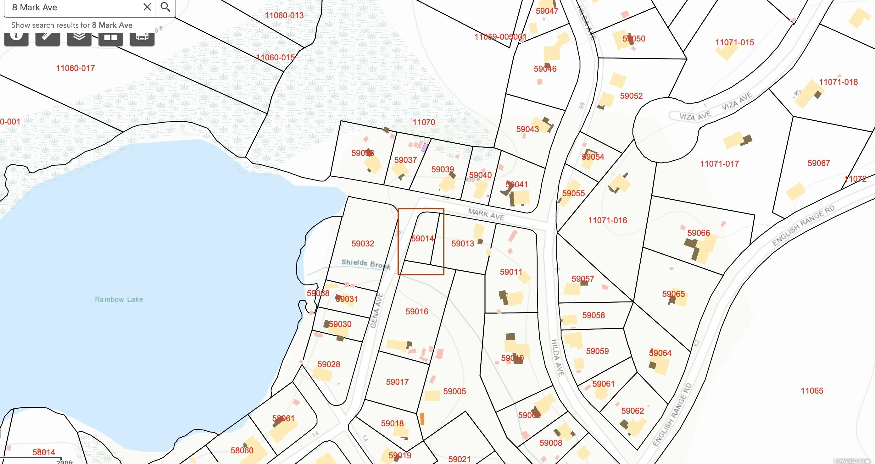 8 Mark Ave, Derry, NH 03038