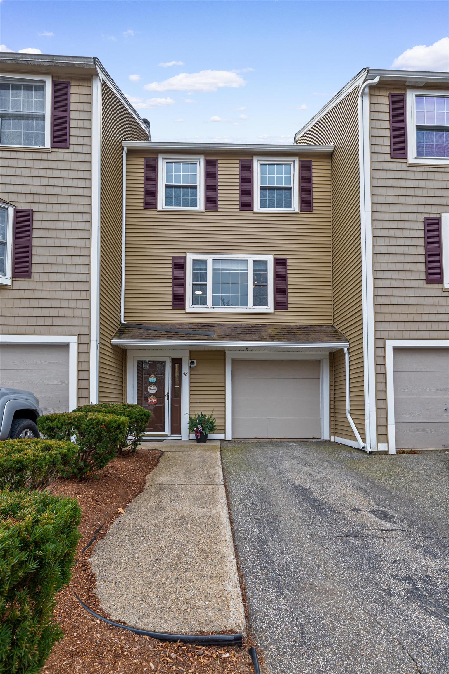 MLS 5071166: 15 Culver Street-Unit 42, Plaistow NH