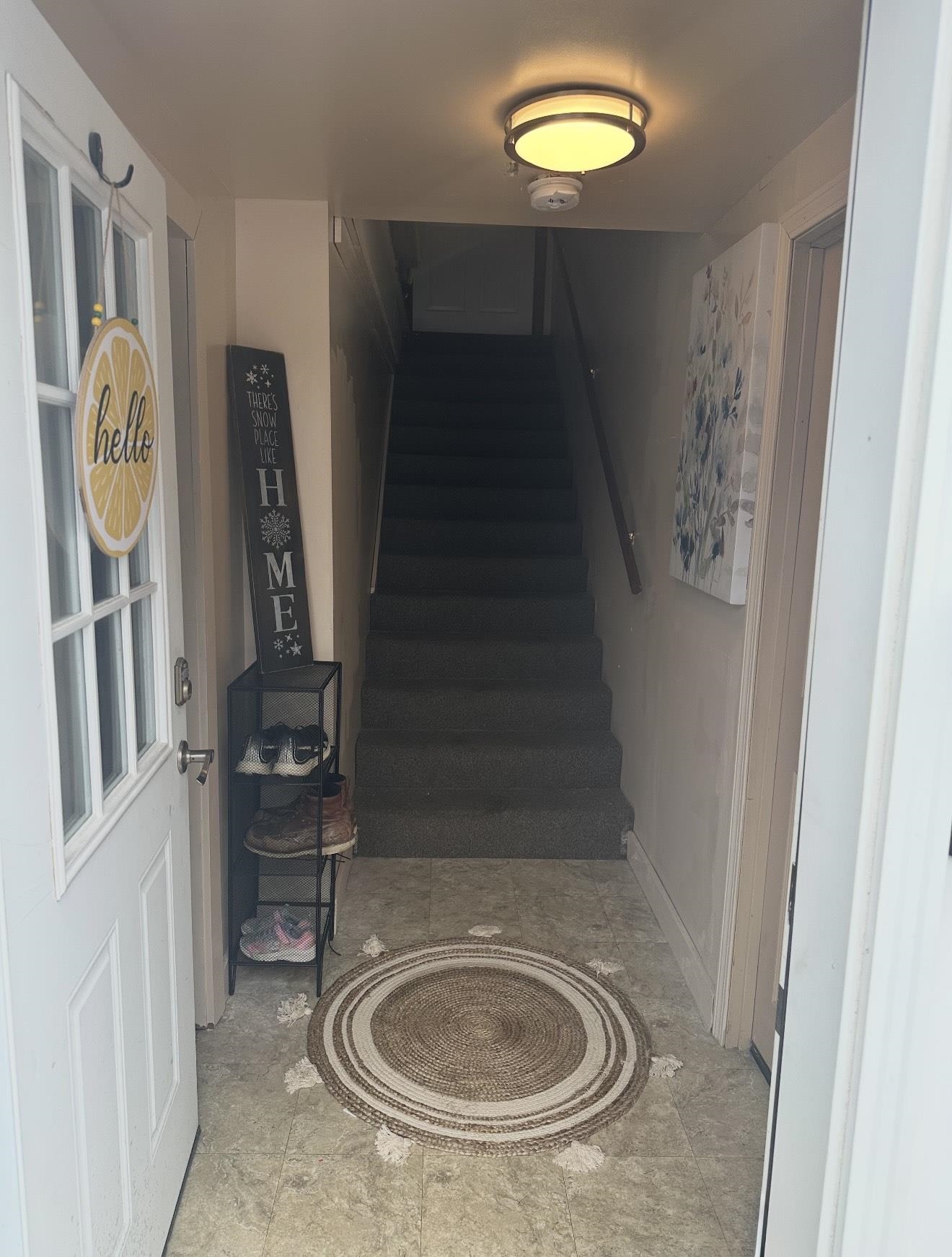 4 Sunset Dr #A, Londonderry, NH 03053