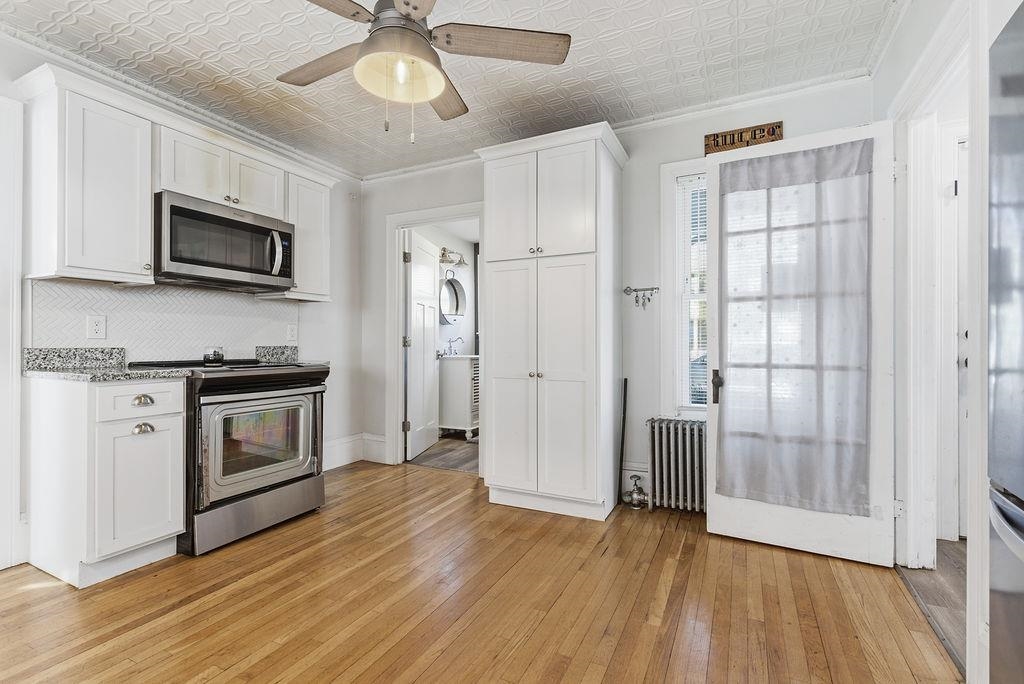 11 Charles St, Nashua, NH 03064