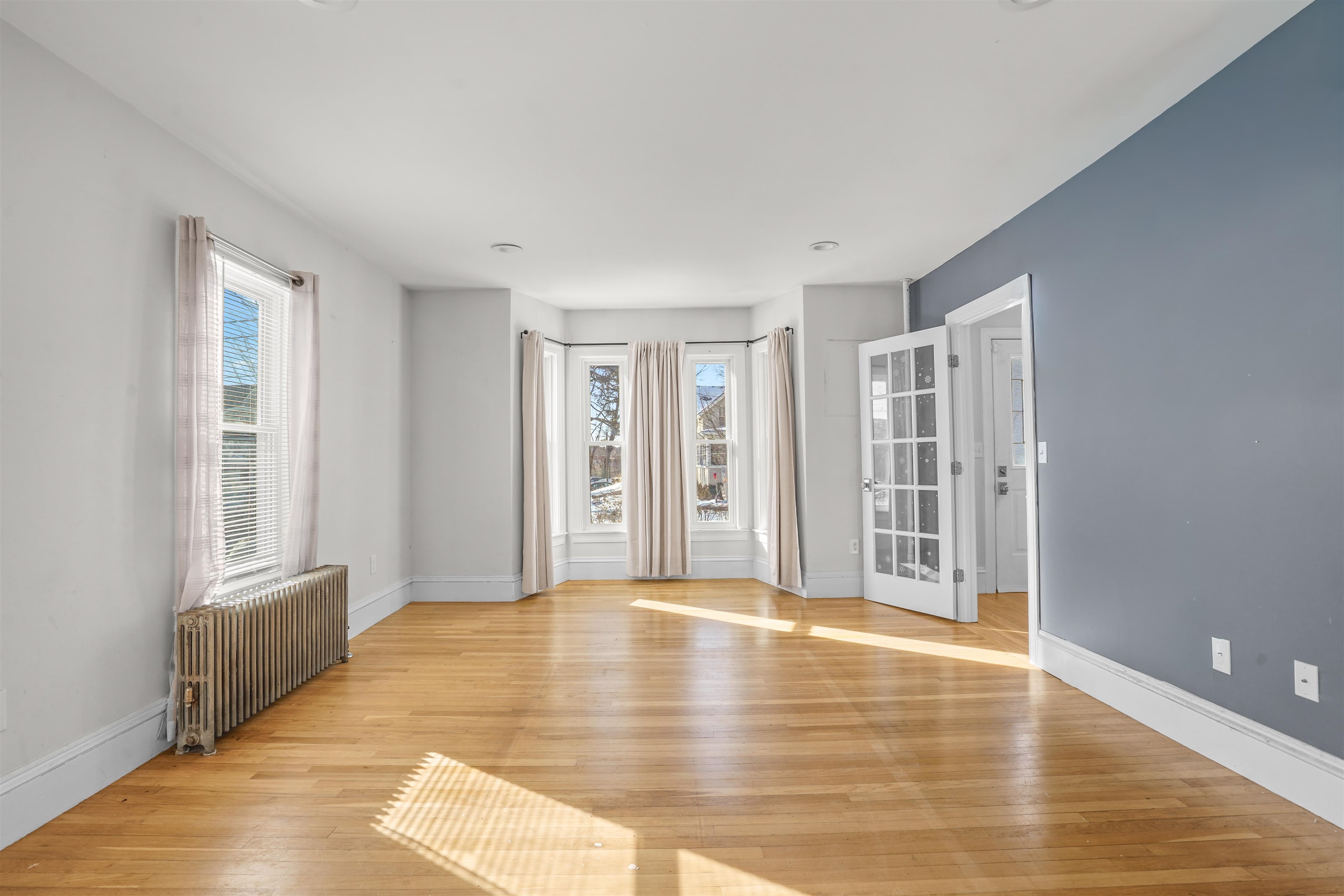 Homes for sale in Nashua, NH | 11 Charles St, Nashua, NH 03064 | MLS# 5071195