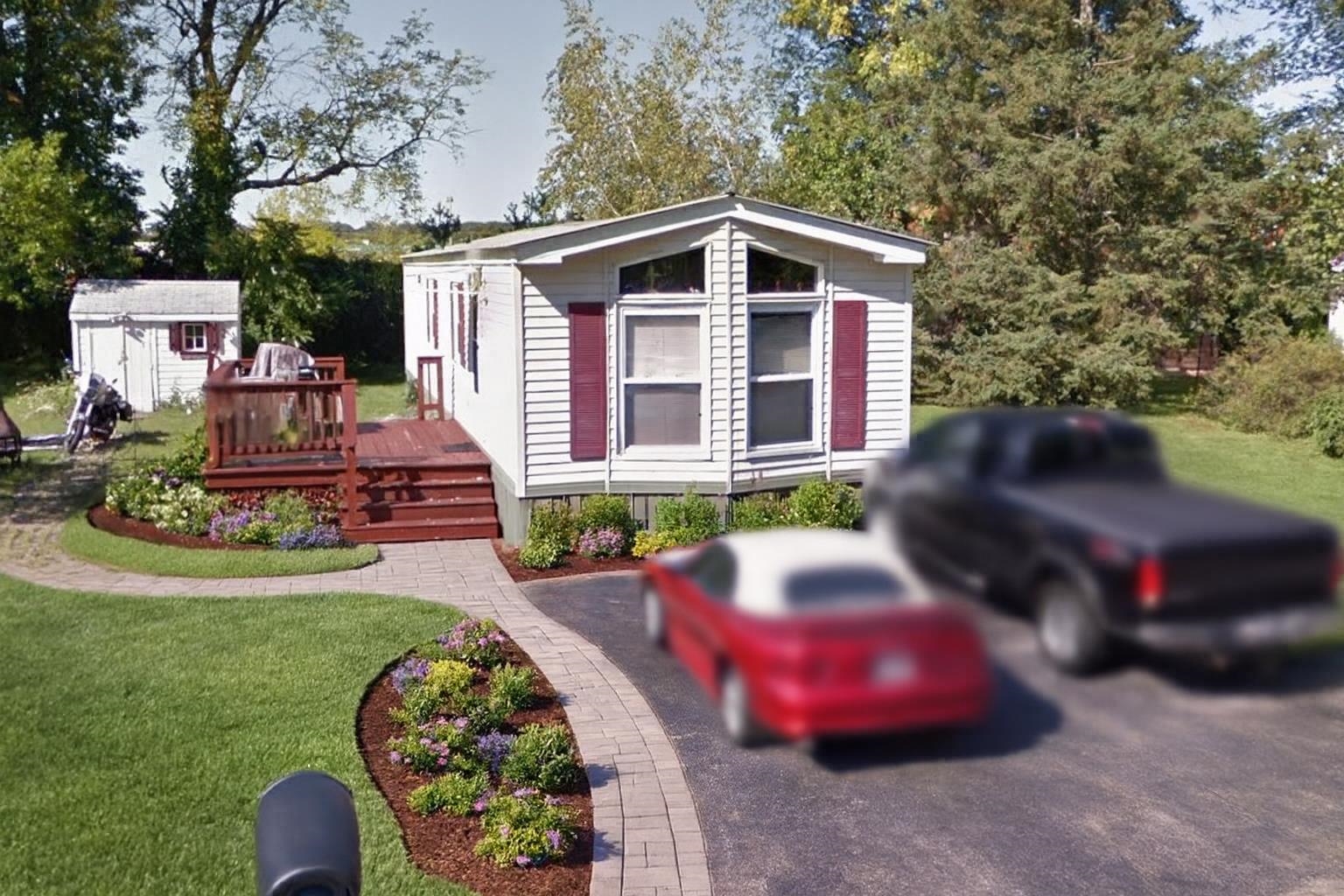 19 Grappone Dr, Concord, NH 03301