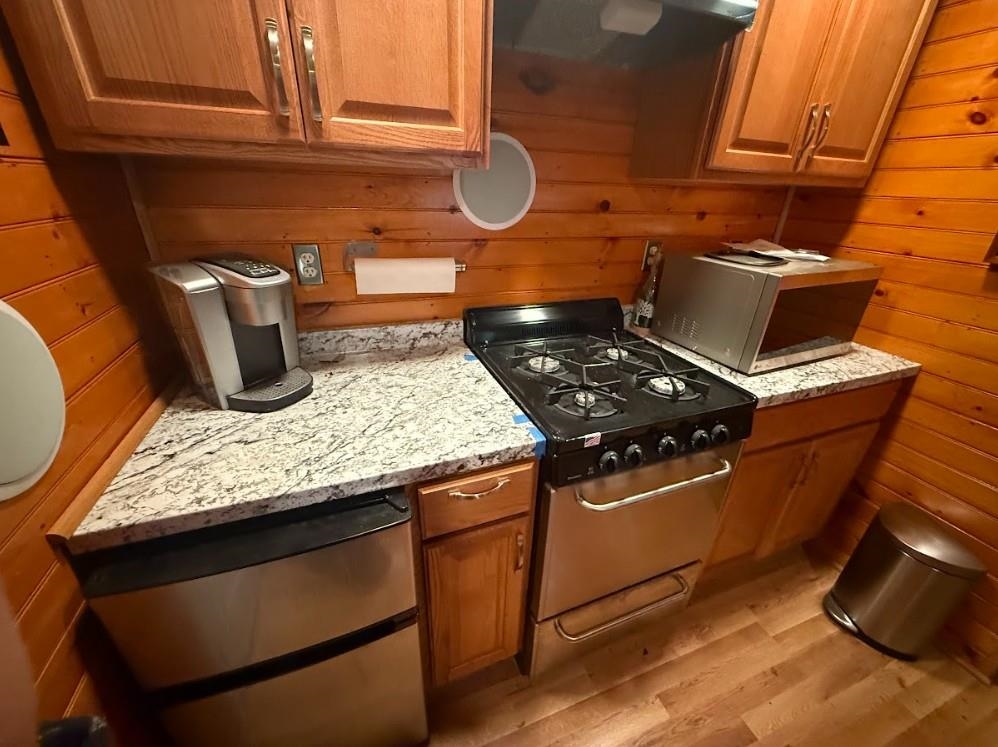 19 Grappone Dr, Concord, NH 03301