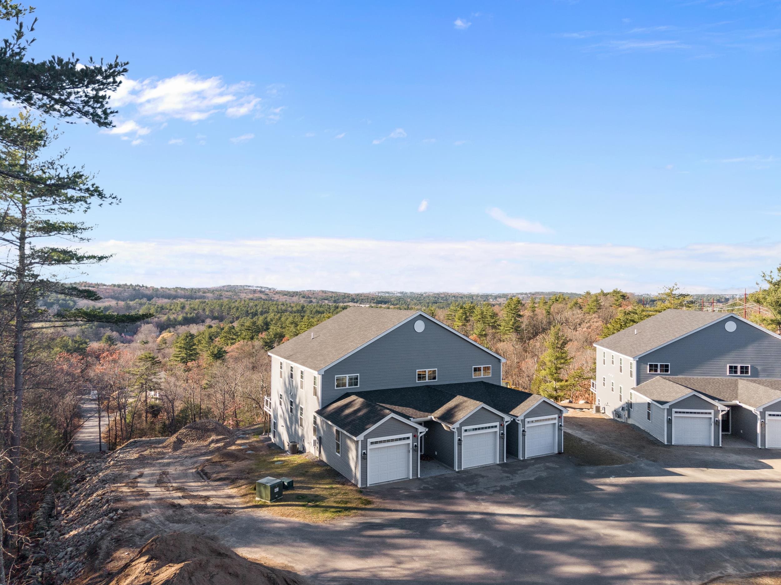 7 Cypress Ln, Windham, NH 03087