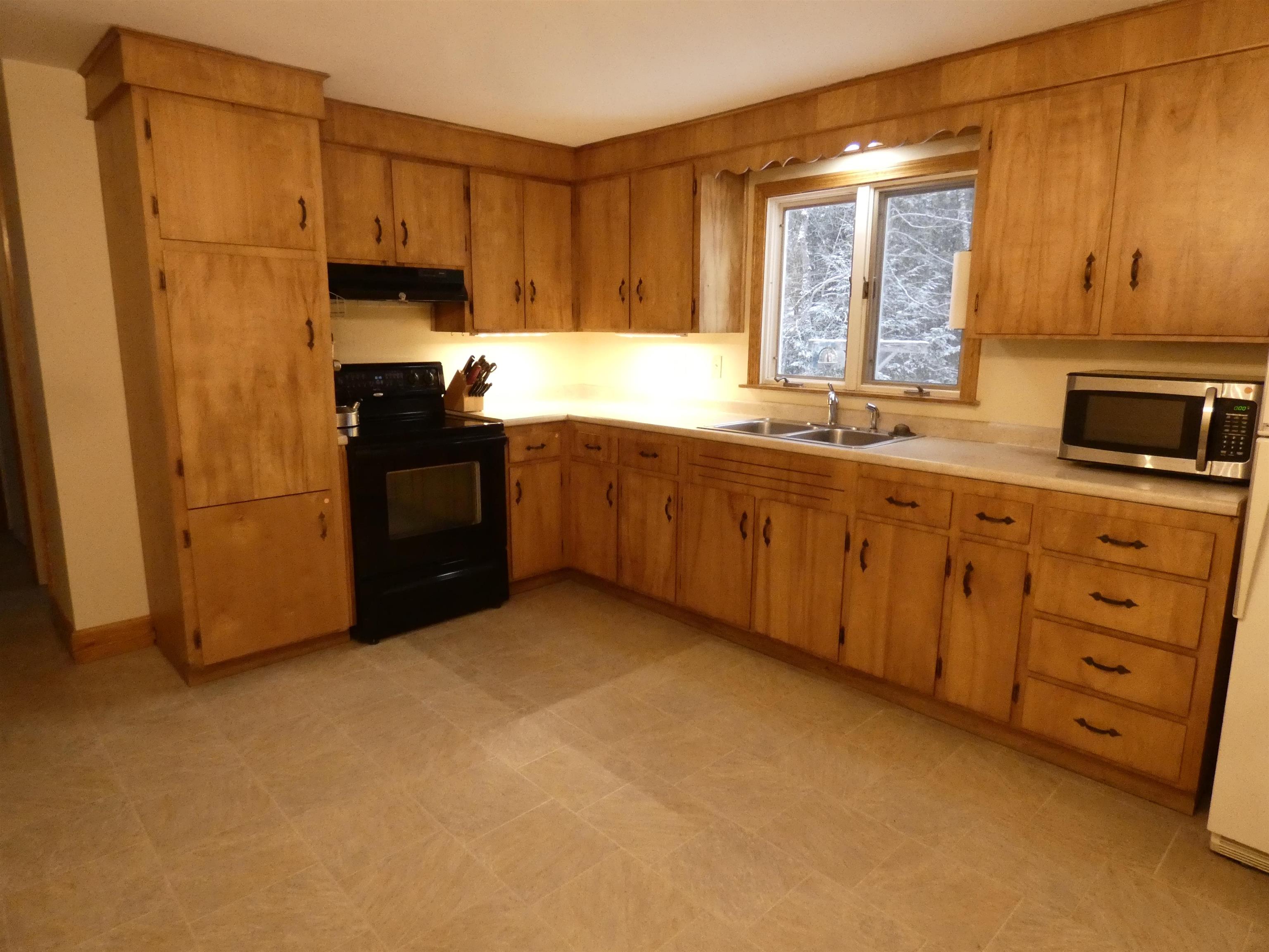 107 Middle Road — photo 3