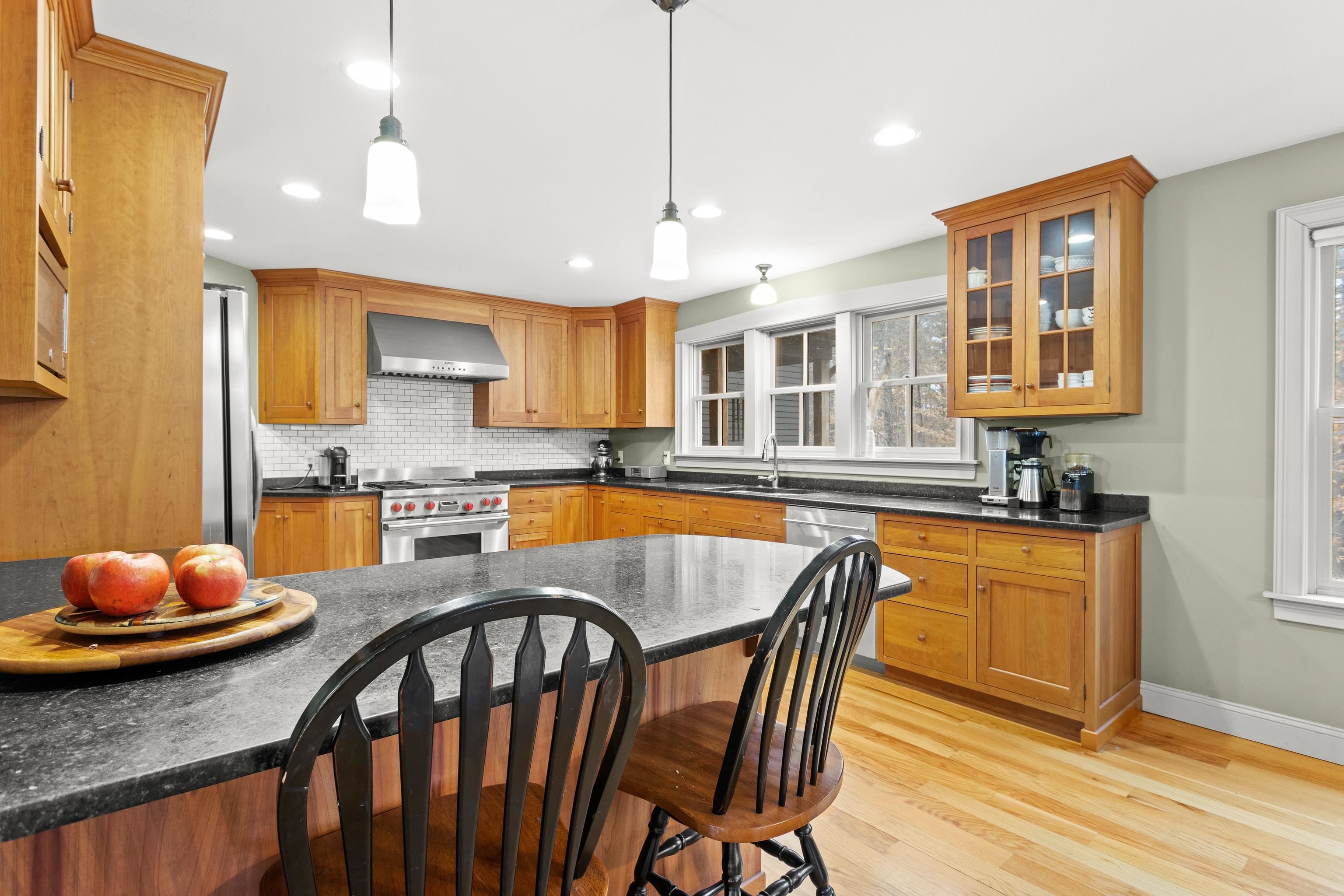 464 Irish Hill Rd, Hopkinton, NH 03229