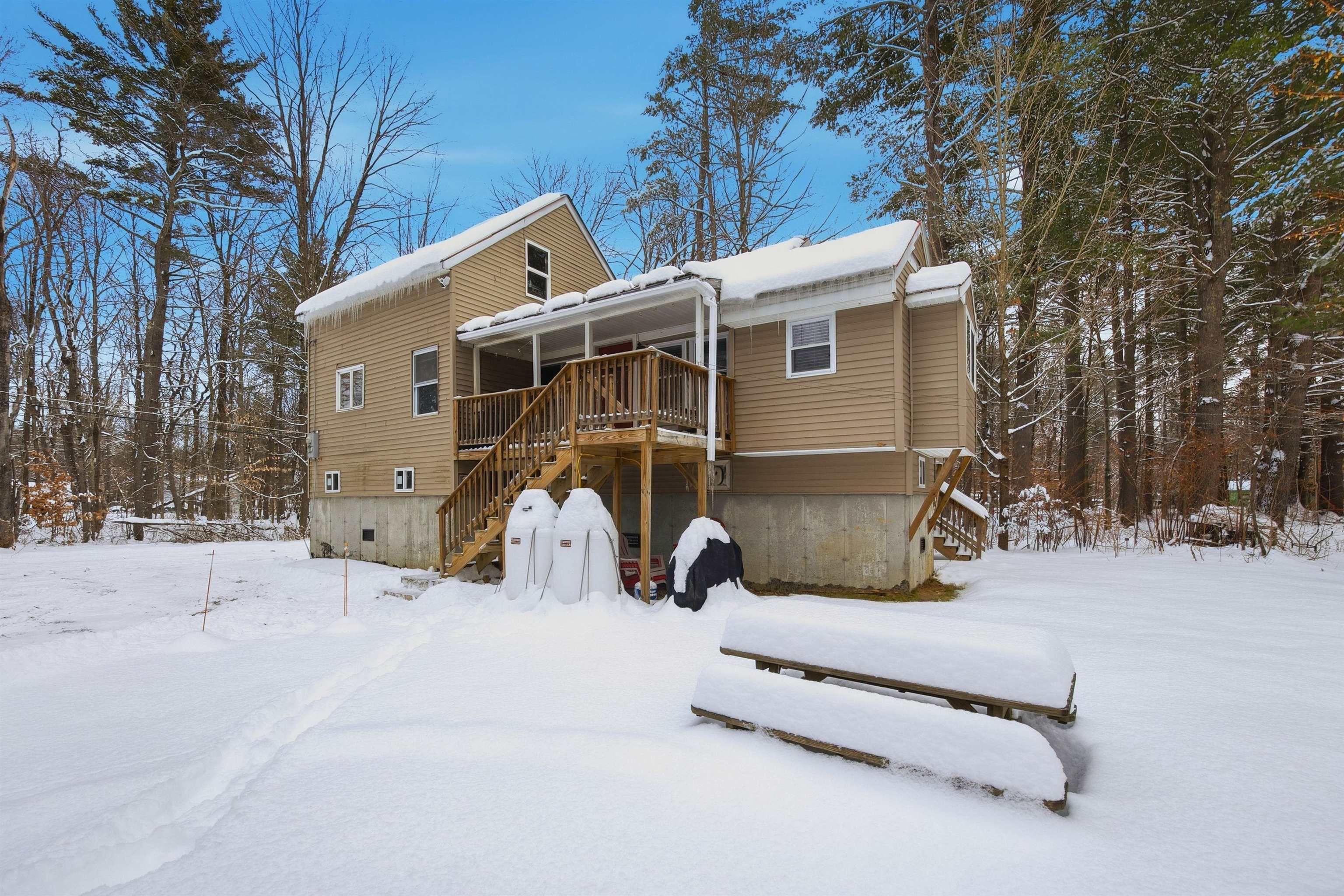 30 Moat Brook Dr, Conway, NH 03818
