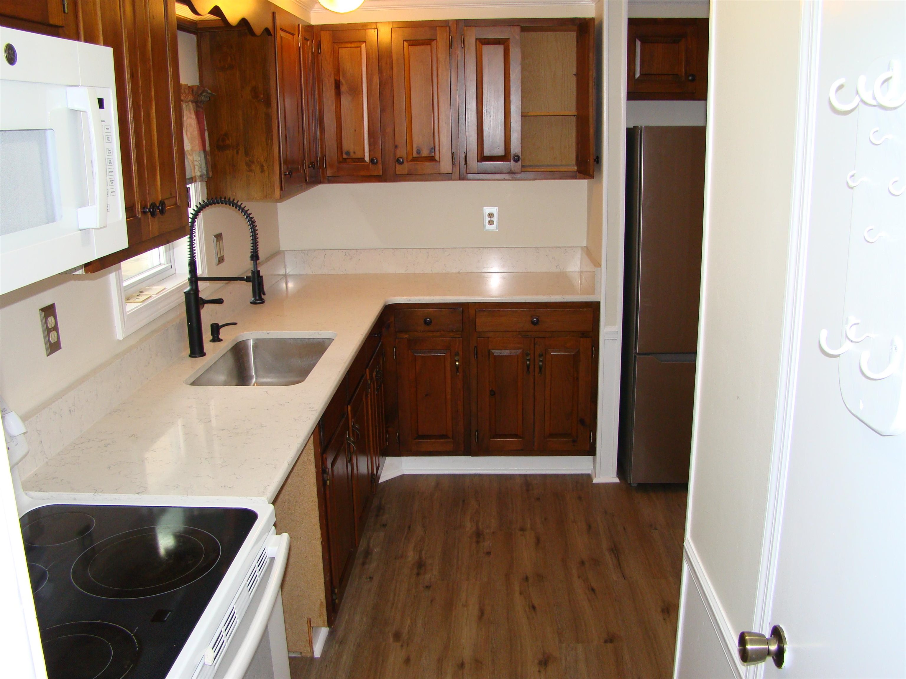 77 Birchwood Dr, Hollis, NH 03049