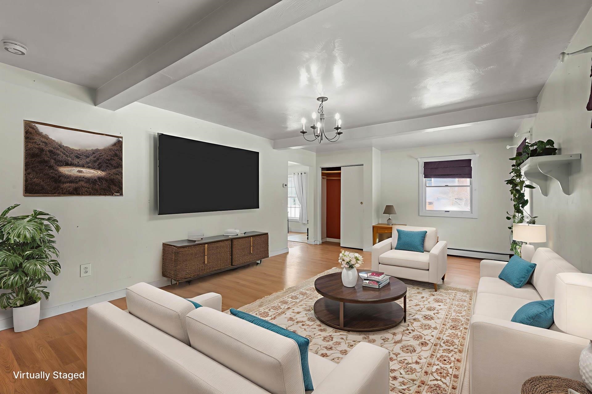 43 Davis St, Claremont, NH 03743