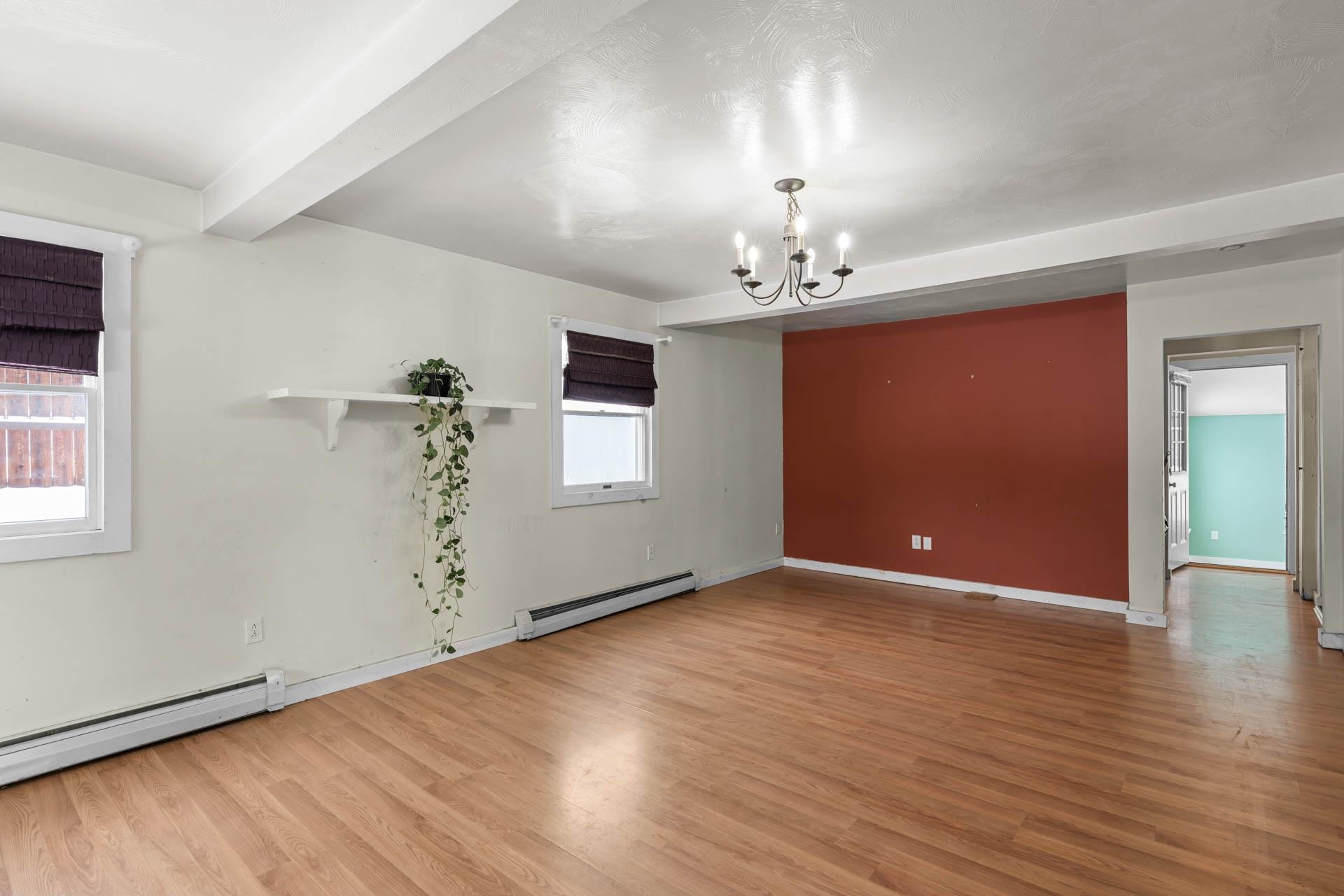 43 Davis St, Claremont, NH 03743