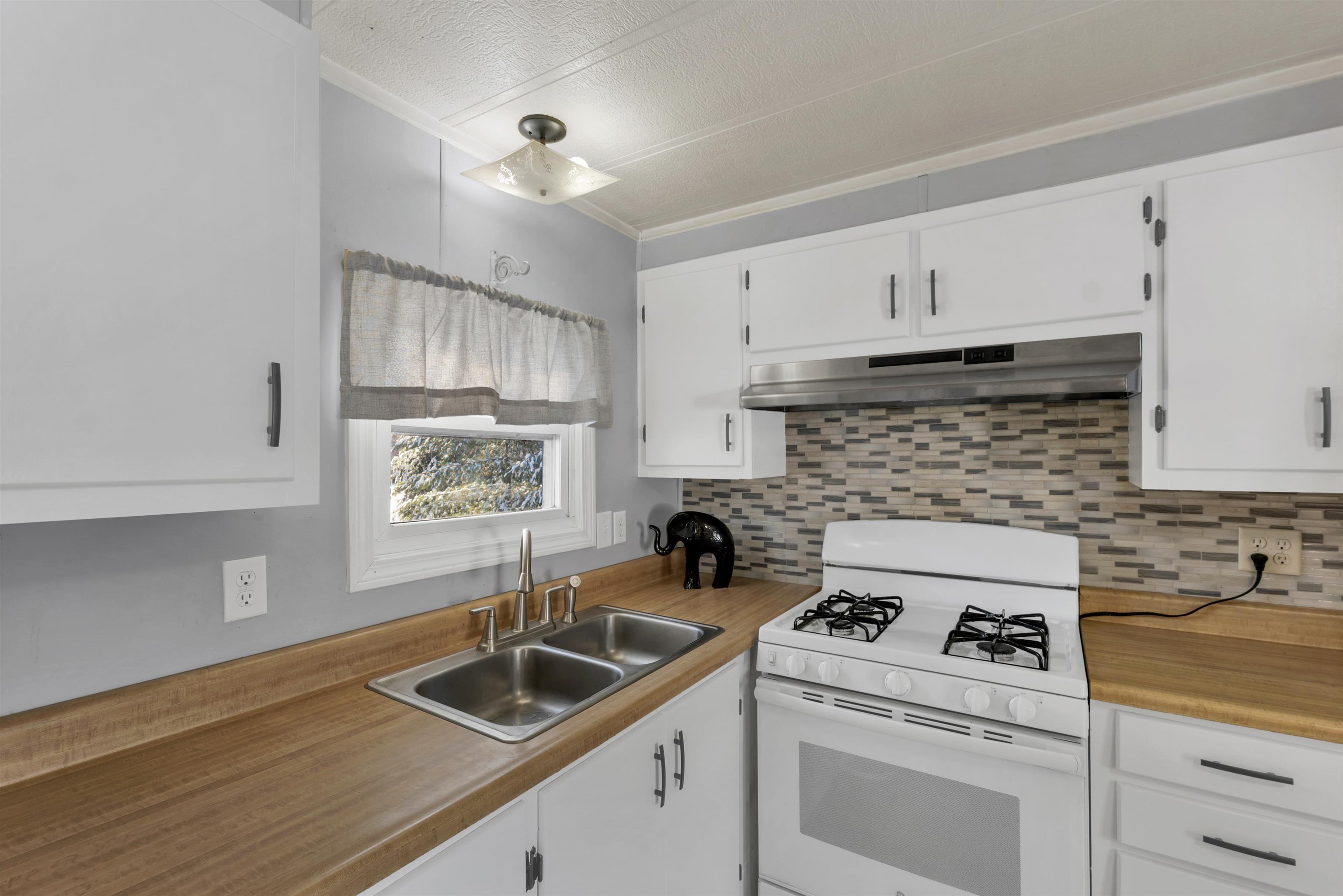 7 Highridge Trl, Concord, NH 03301