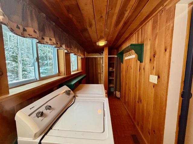 21 Pinette Rd, Errol, NH 03579