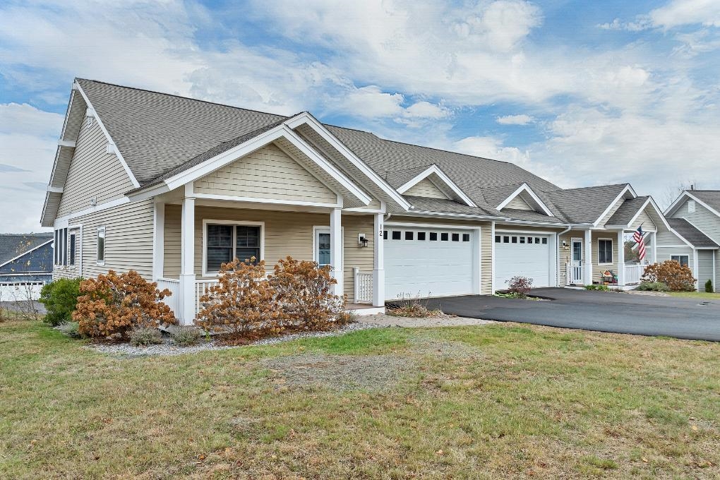 12 Stonehenge Cir, Northfield, NH 03220