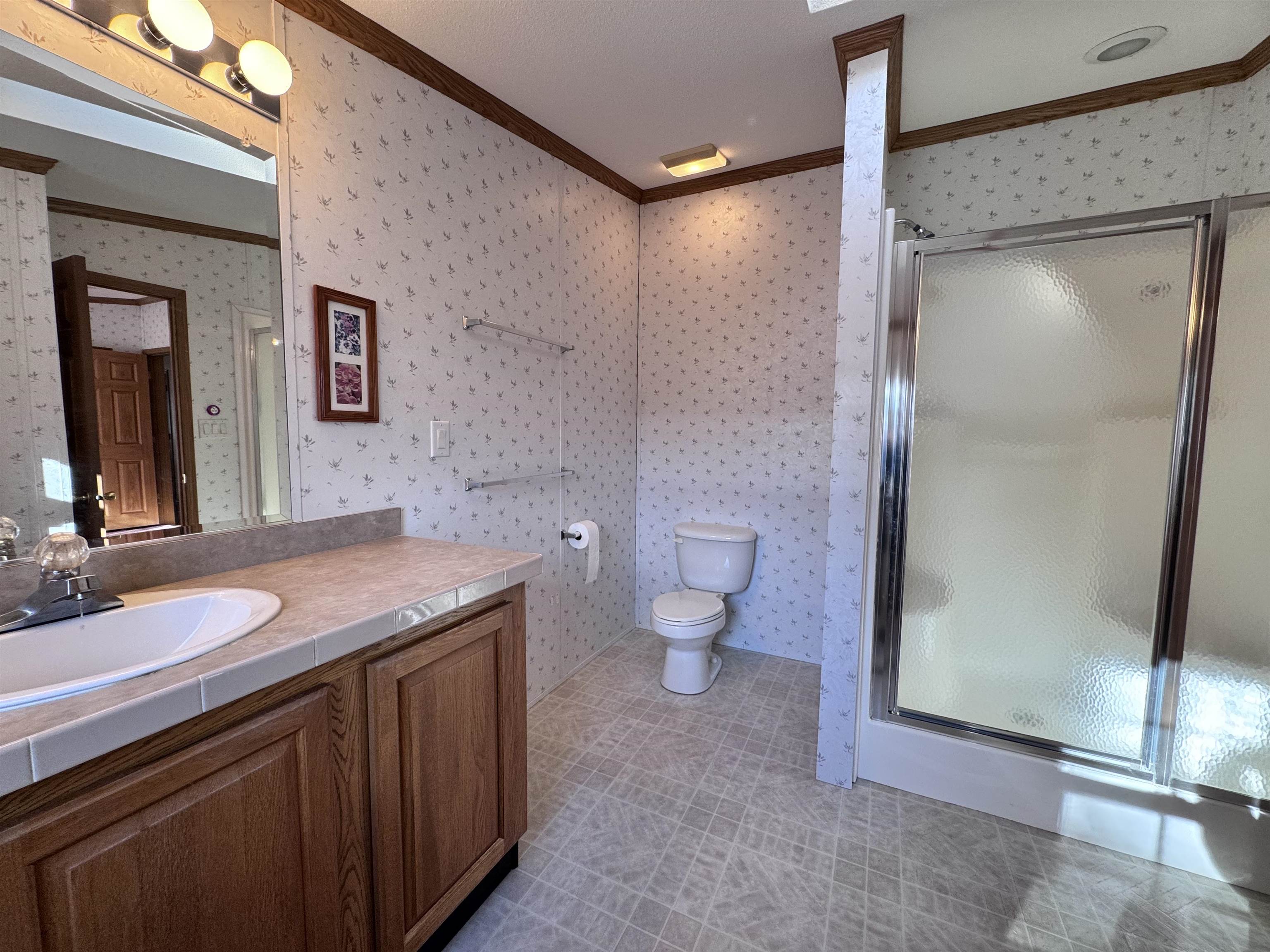 16 Eric Pl, Claremont, NH 03743