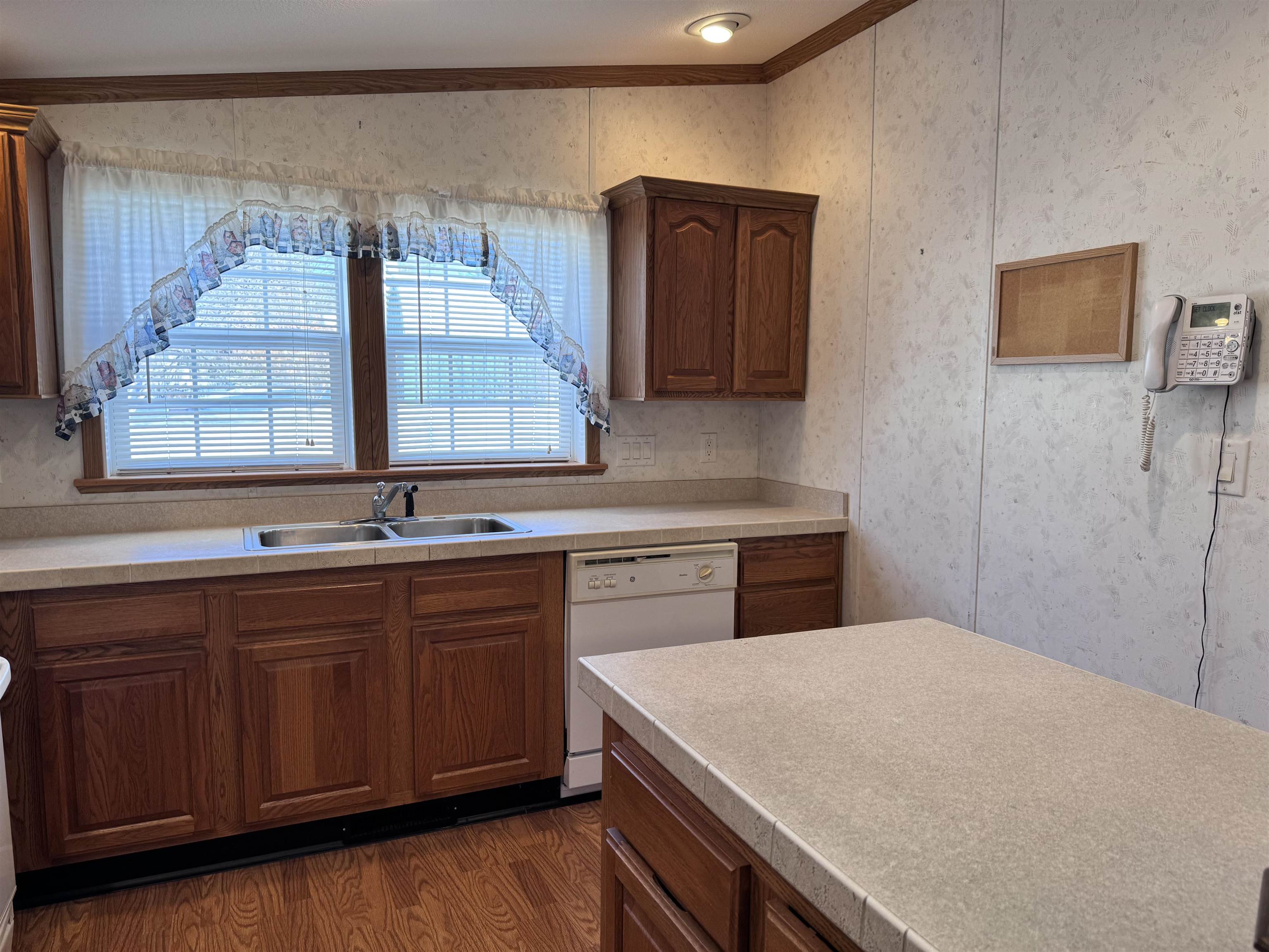 16 Eric Pl, Claremont, NH 03743