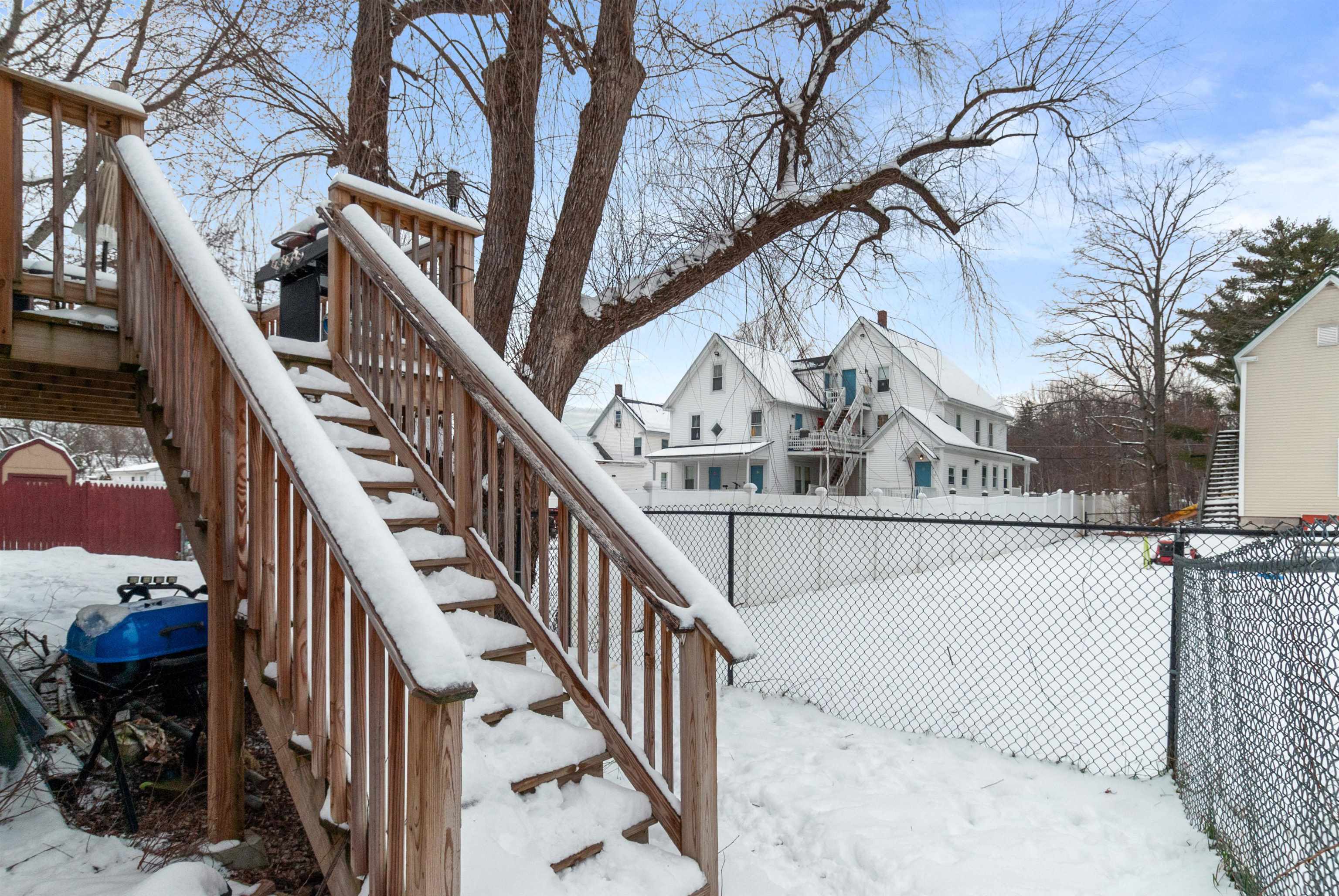 32 Mechanic St, Farmington, NH 03835