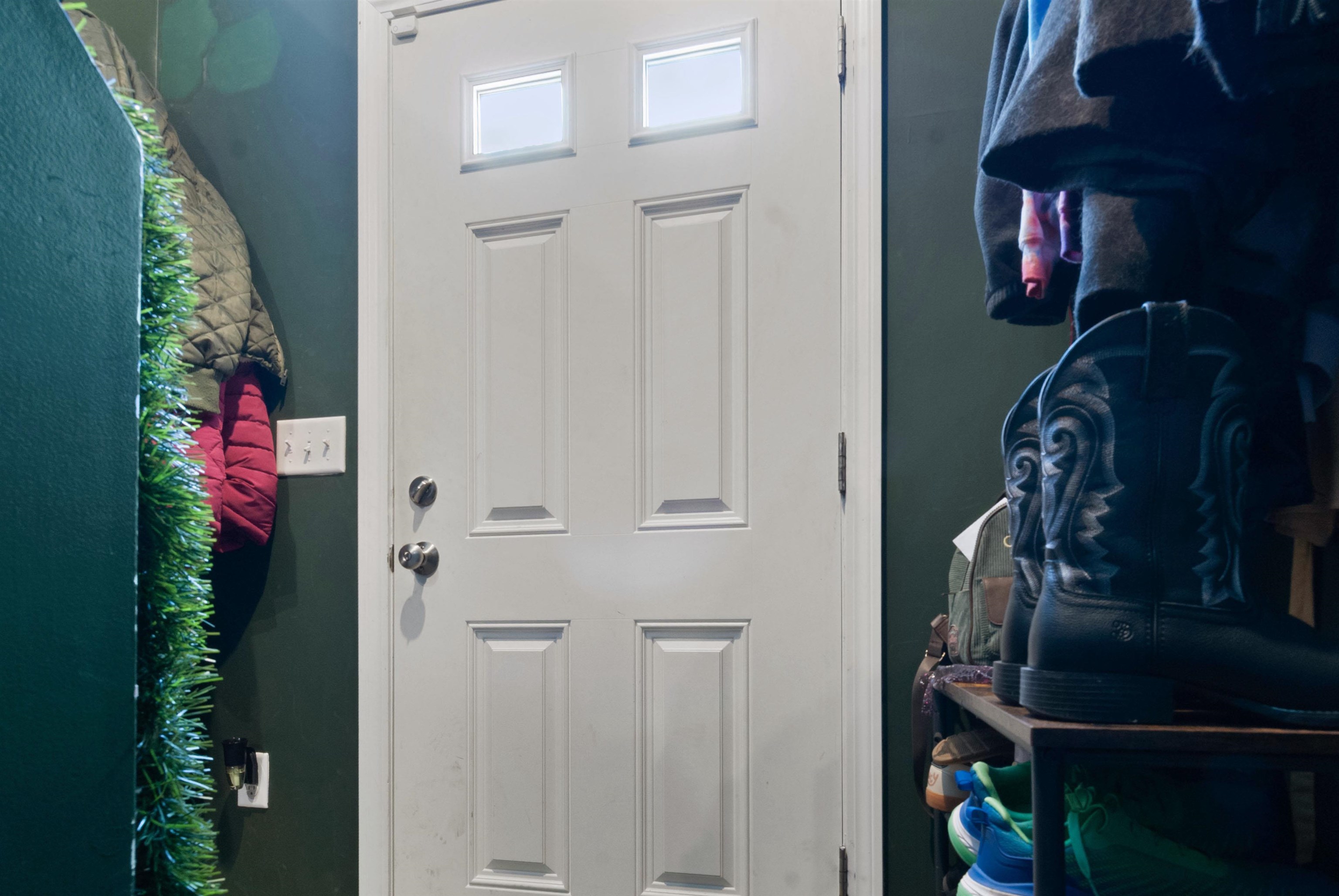 32 Mechanic St, Farmington, NH 03835