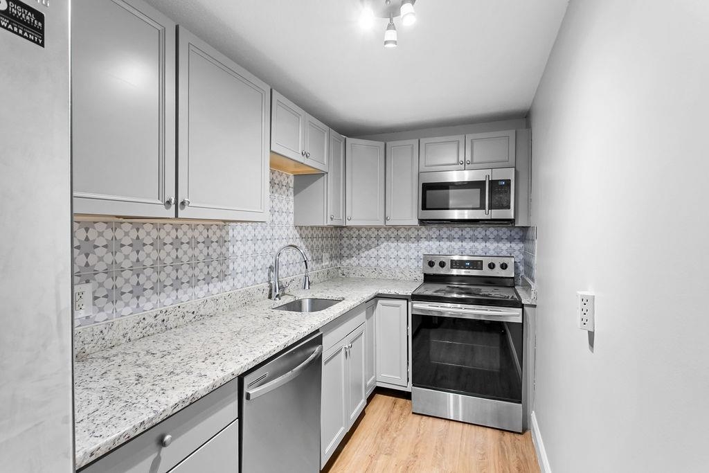 MLS 5071429: 3 Pembroke Drive-Unit 20, Derry NH
