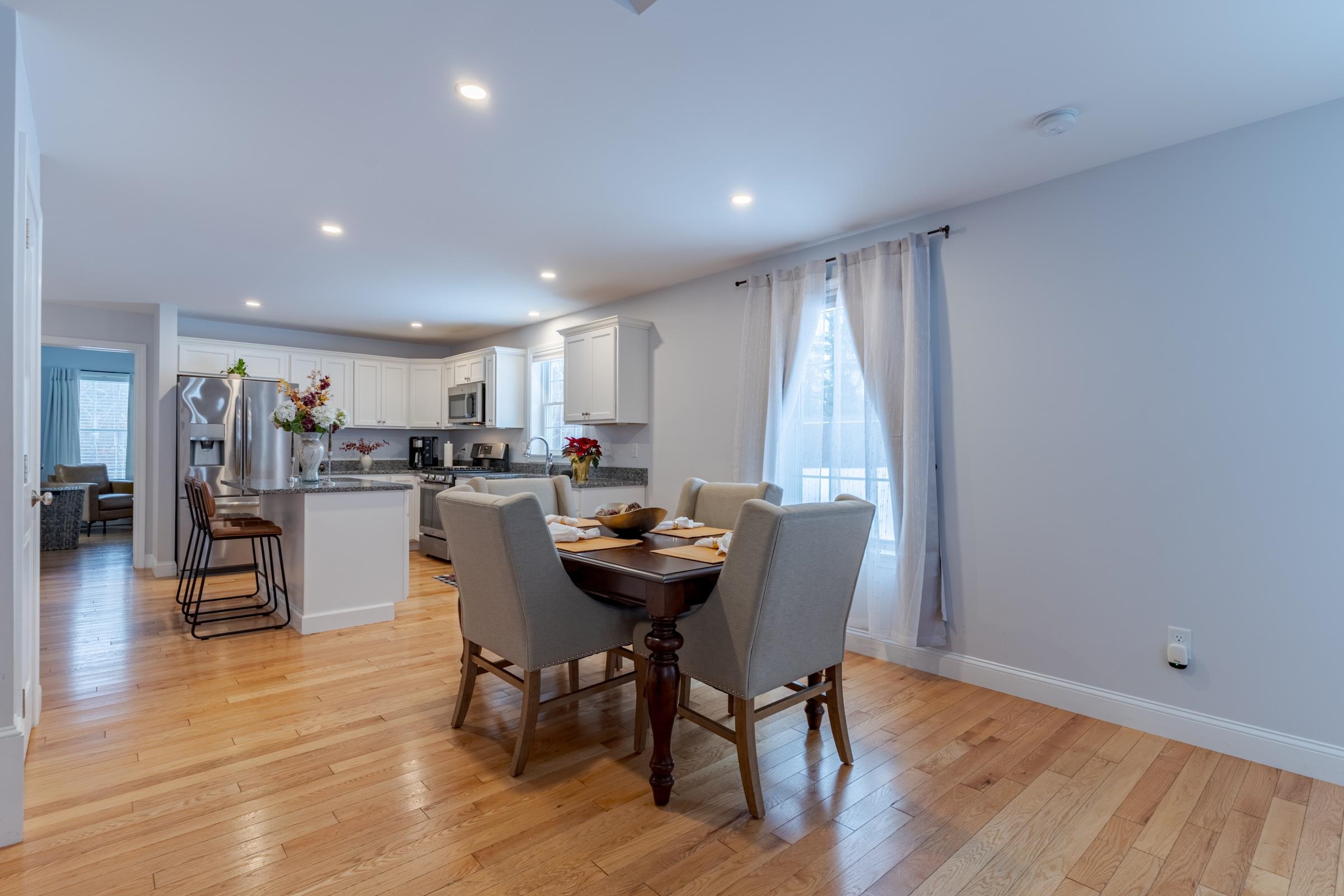 113 Crawley Falls Rd, Brentwood, NH 03833