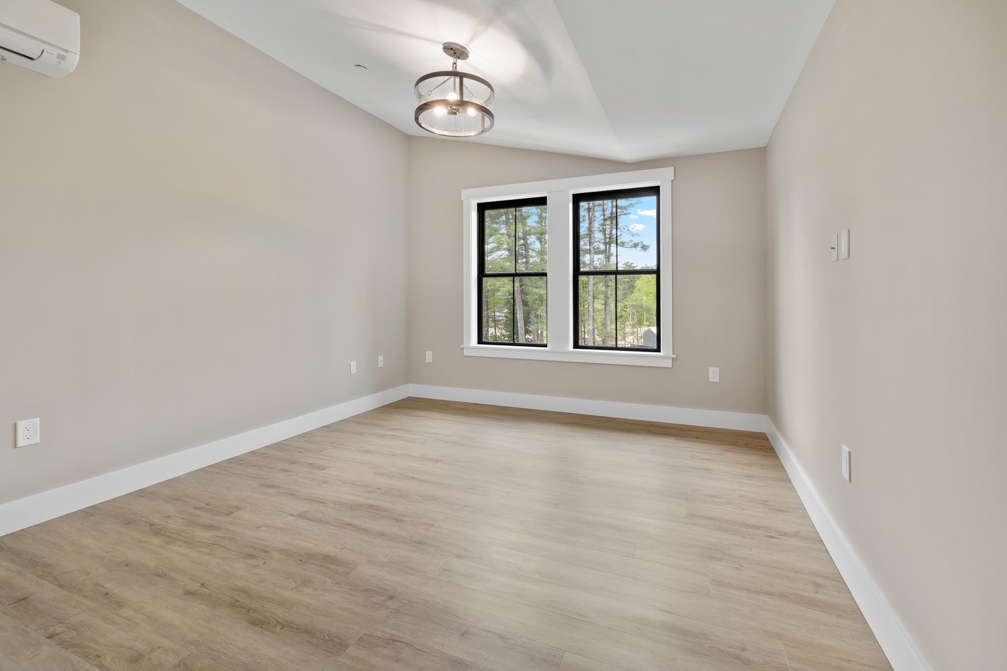 243 Skimobile Rd, Conway, NH 03860