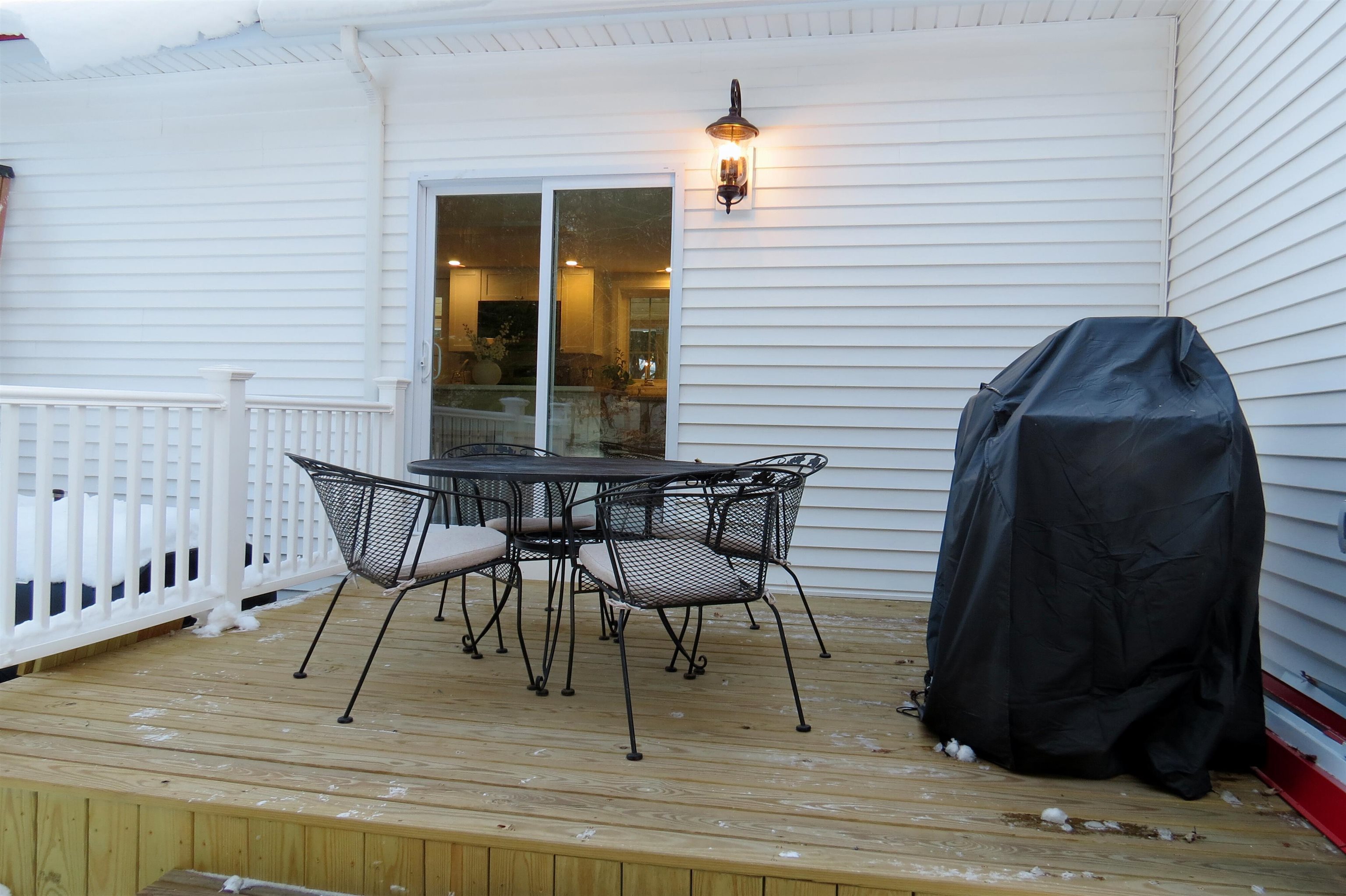 59 Barberry Ln, Raymond, NH 03077