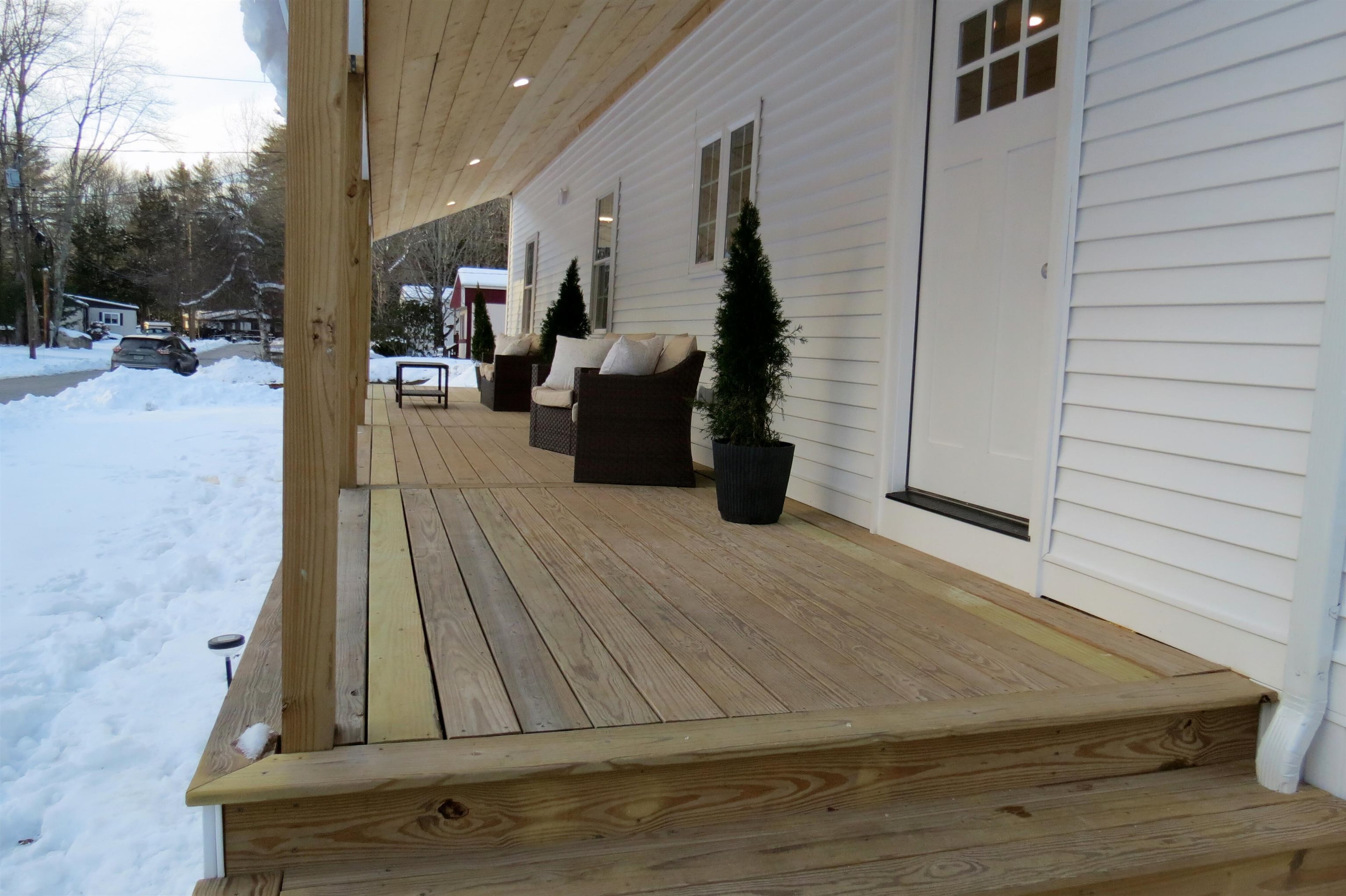 59 Barberry Ln, Raymond, NH 03077