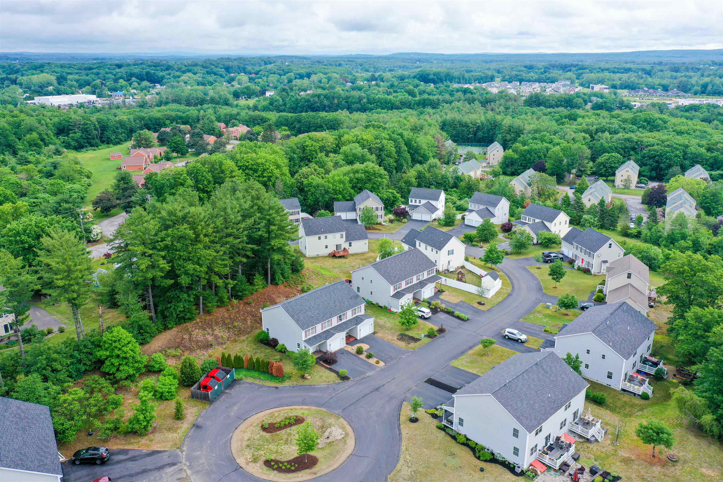 31 Rosanna Dr, Dover, NH 03820