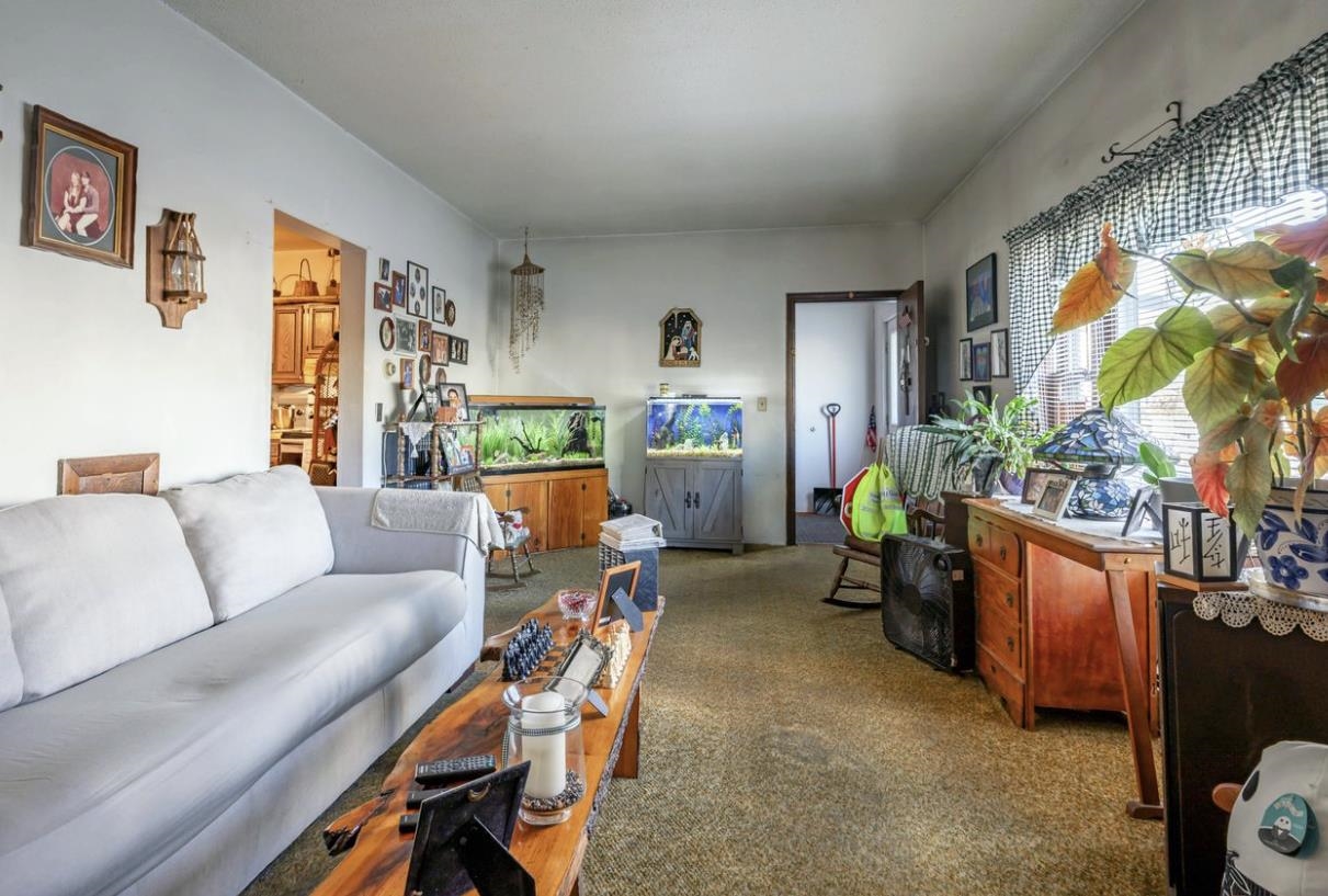 395 Lake Ave, Manchester, NH 03103