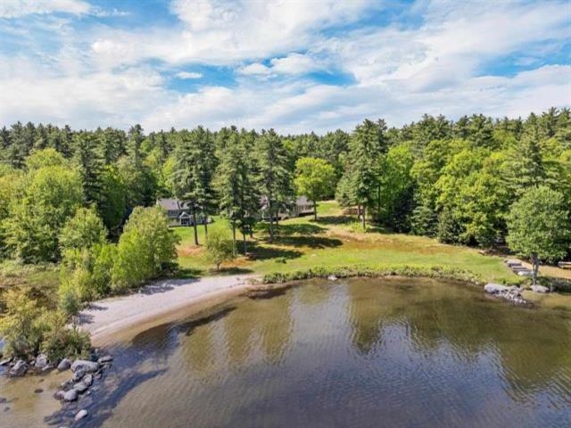 42 Point Breeze Rd, Wolfeboro, NH 03894