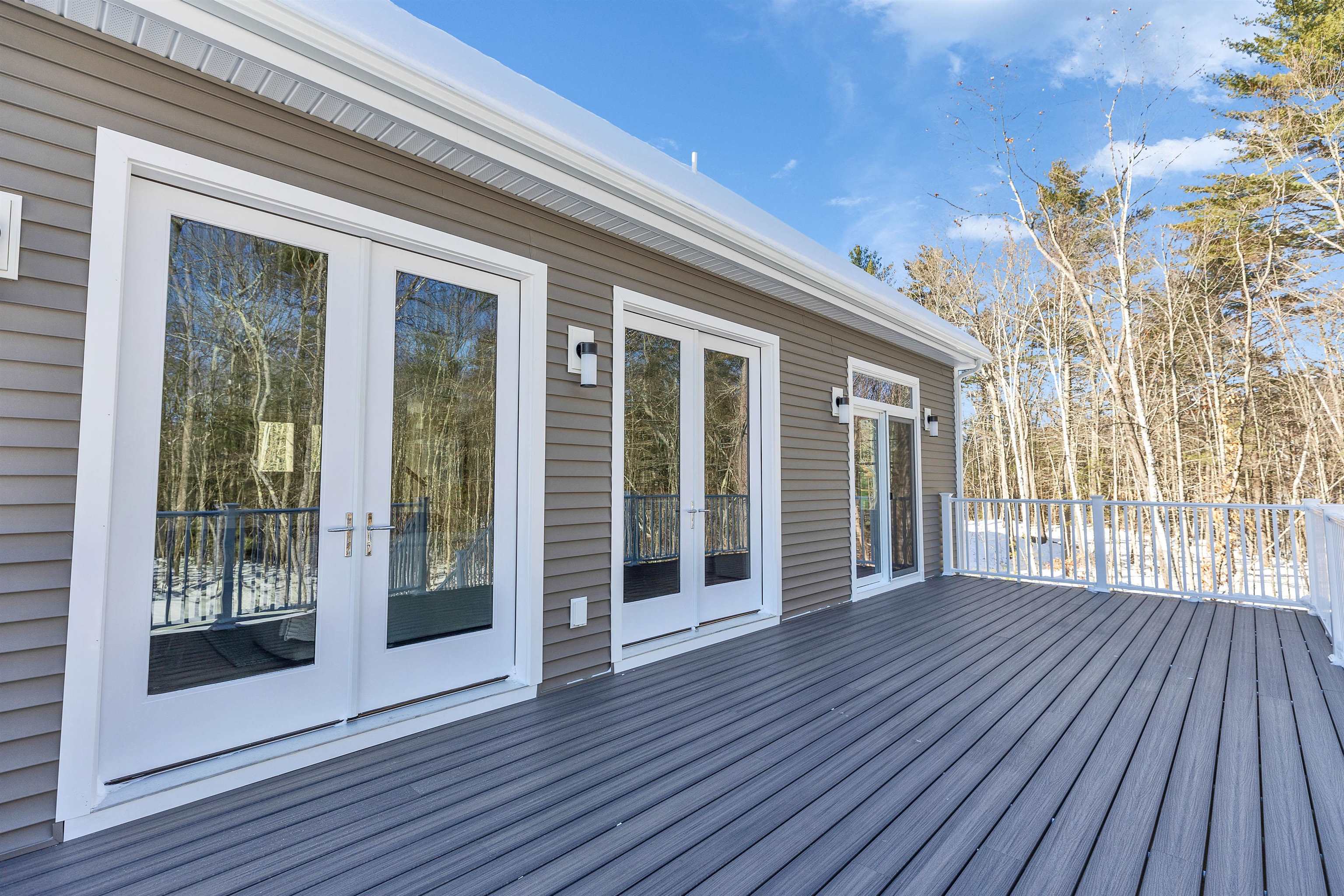 14 Overlook Cir, Auburn, NH 03032