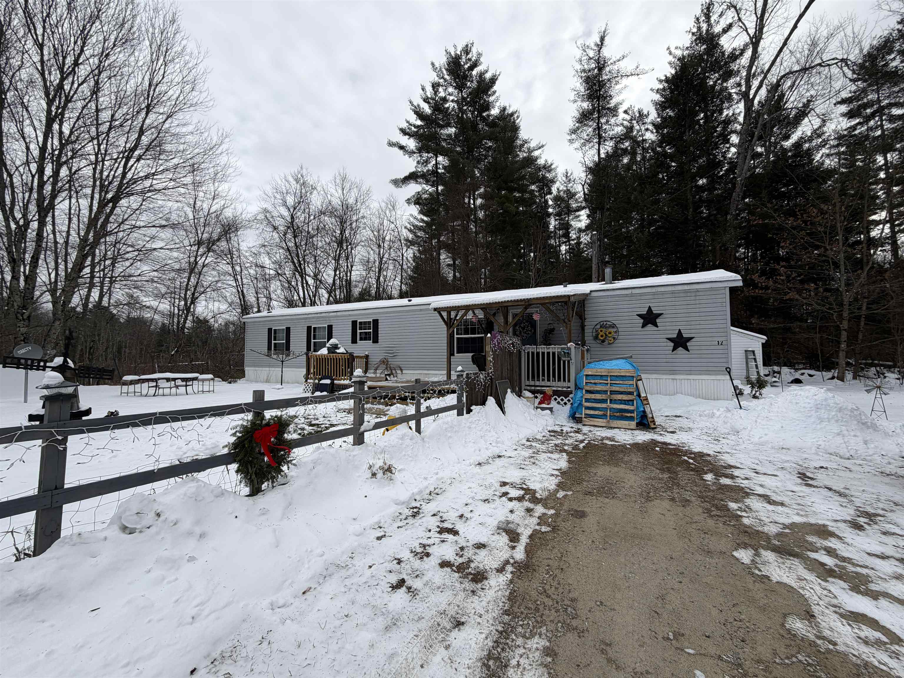 12 Wetherby Dr, Winchester, NH 03470