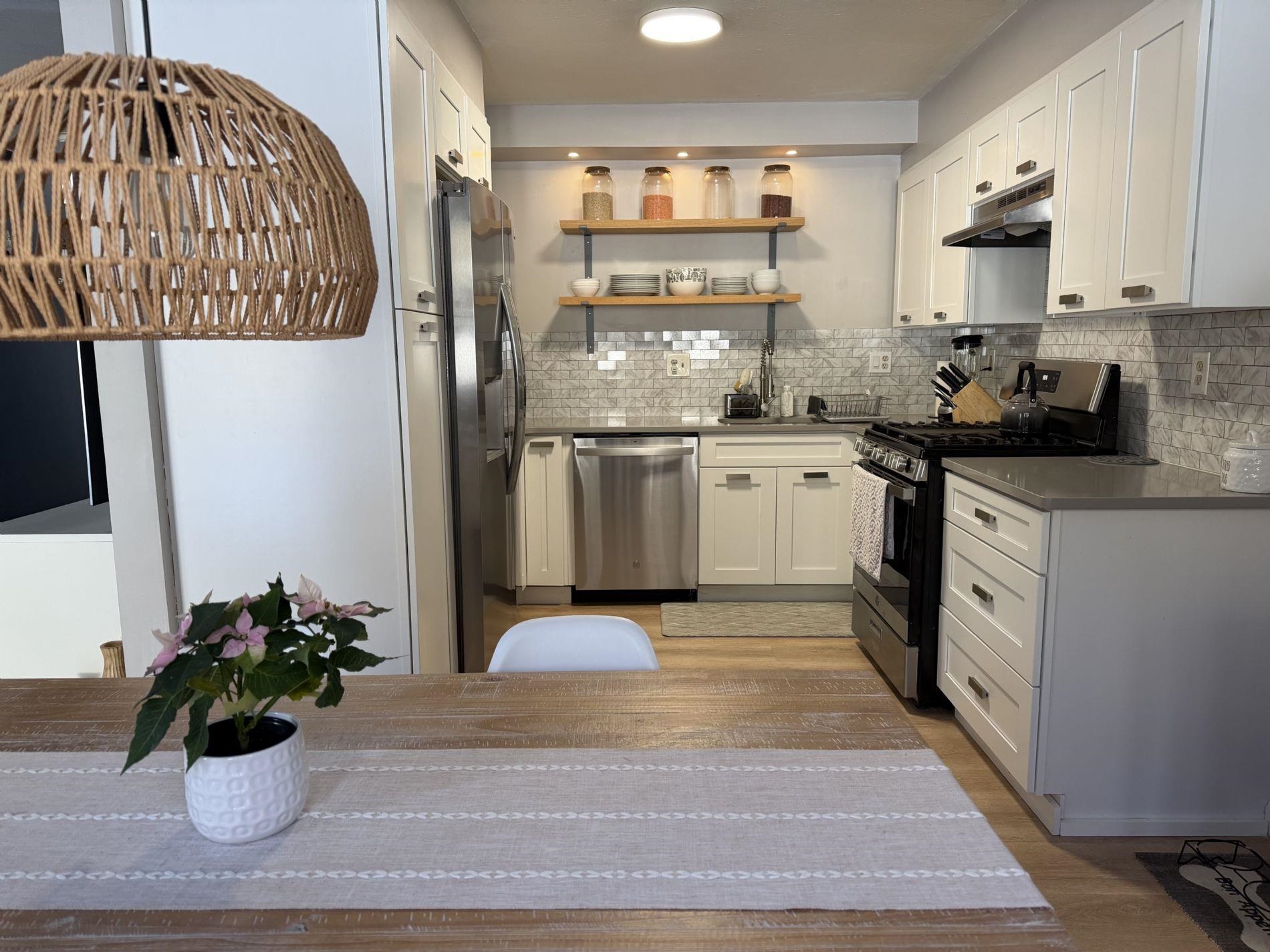 38 Tideview Dr, Dover, NH 03820