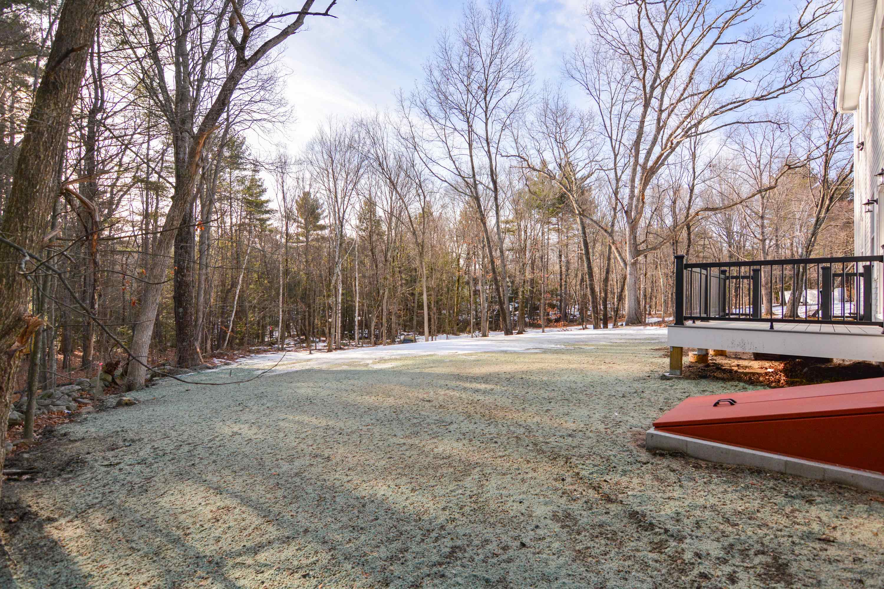 211 Hampstead Rd, Derry, NH 03038