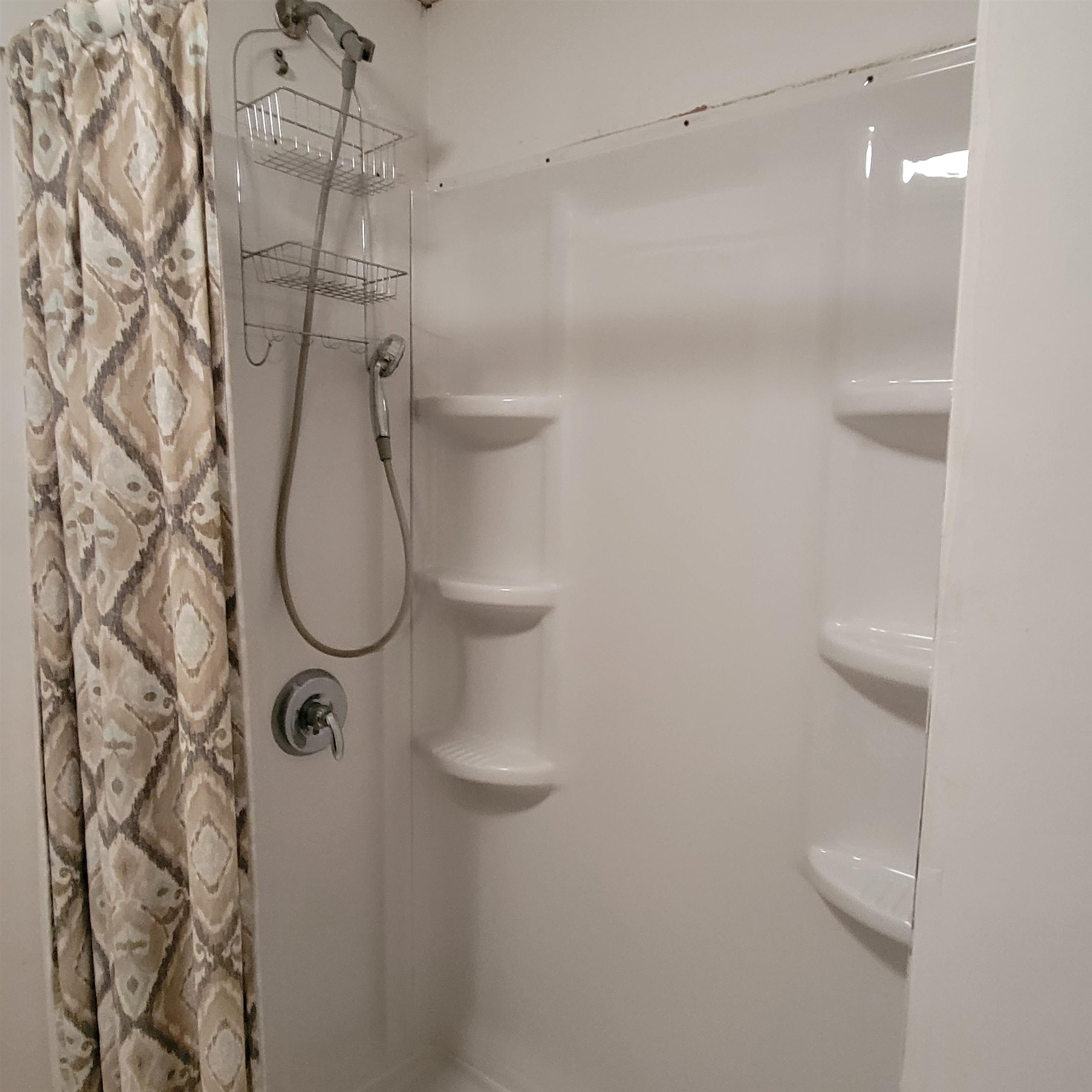 5 Christian St, Danville, NH 03819